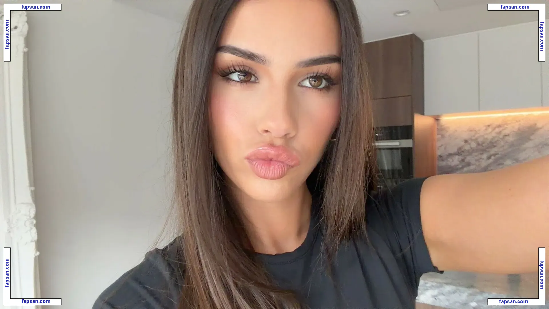 Leah Halton голая фото #0465 с Онлифанс