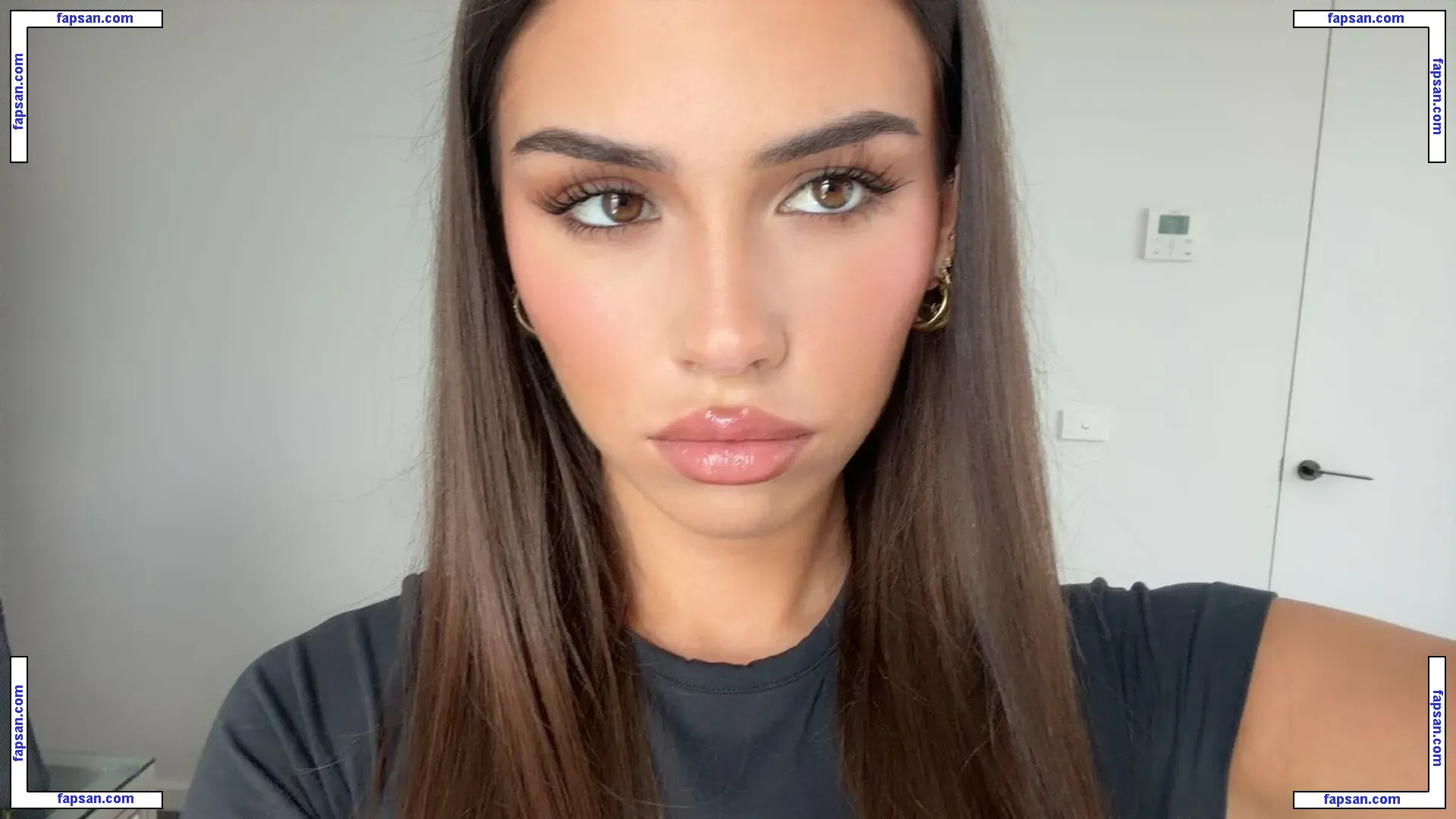 Leah Halton nude photo #0496 from OnlyFans