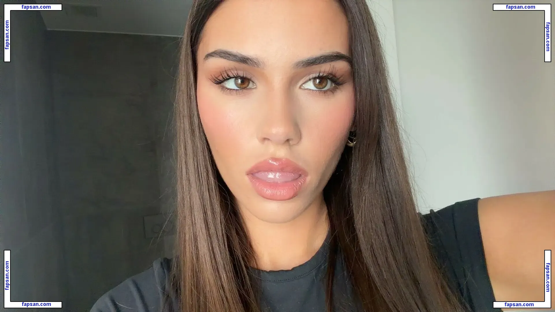 Leah Halton nude photo #0501 from OnlyFans