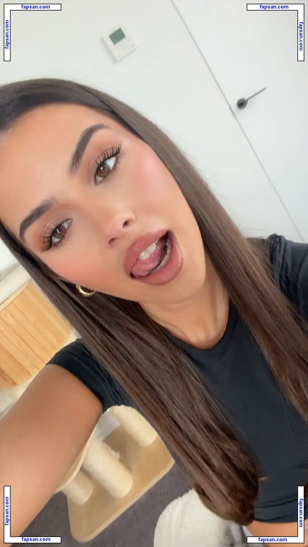 Leah Halton nude photo #0502 from OnlyFans