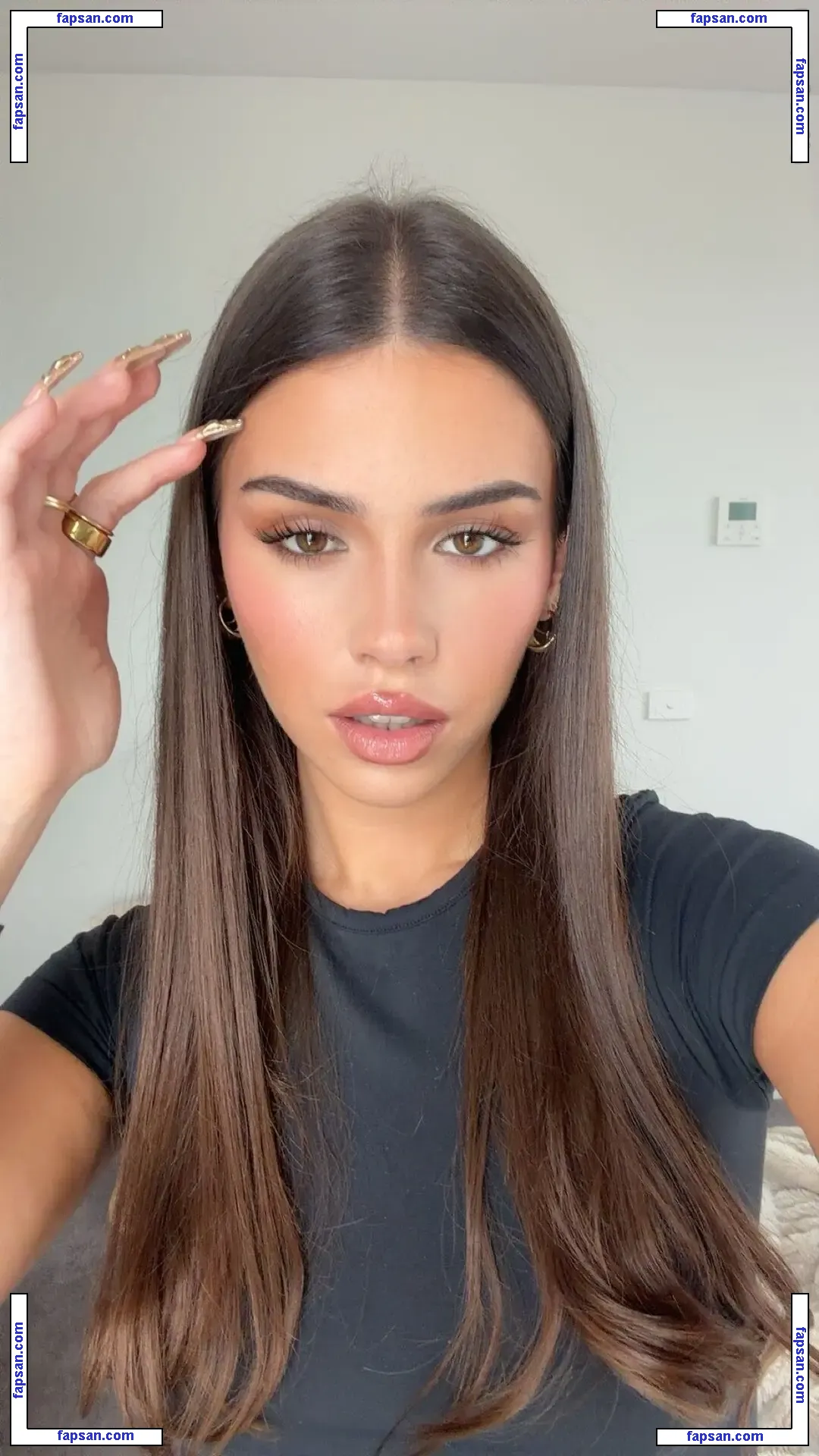 Leah Halton nude photo #0509 from OnlyFans