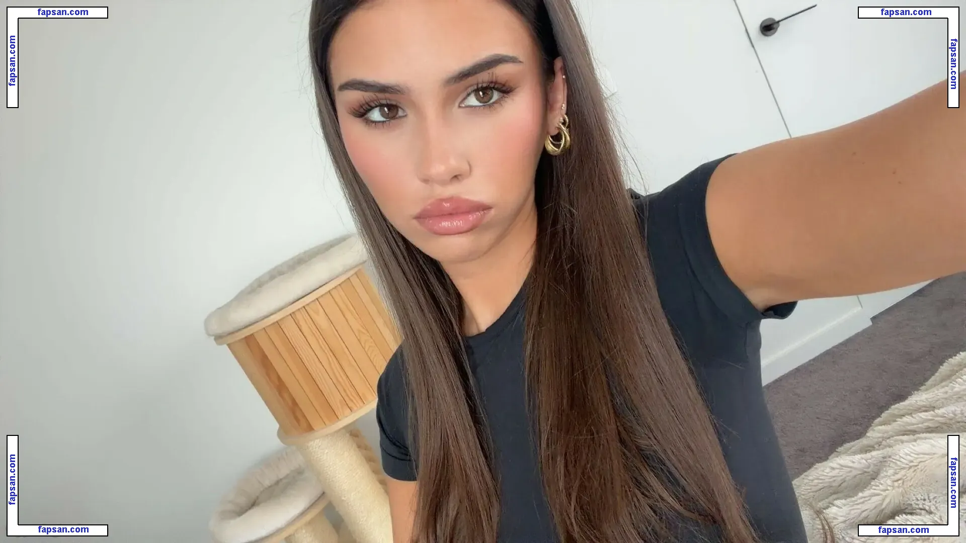 Leah Halton nude photo #0512 from OnlyFans