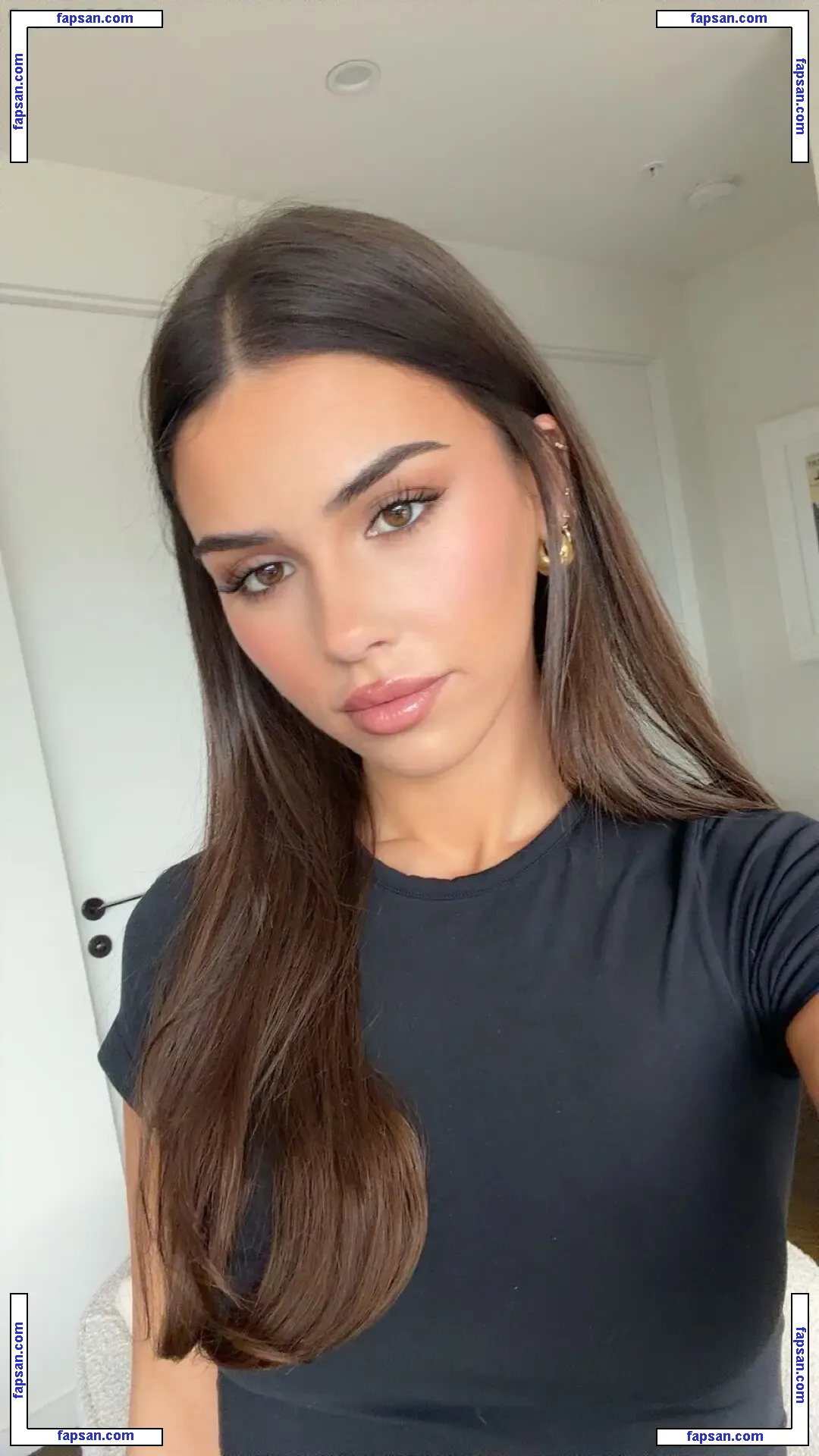 Leah Halton nude photo #0516 from OnlyFans