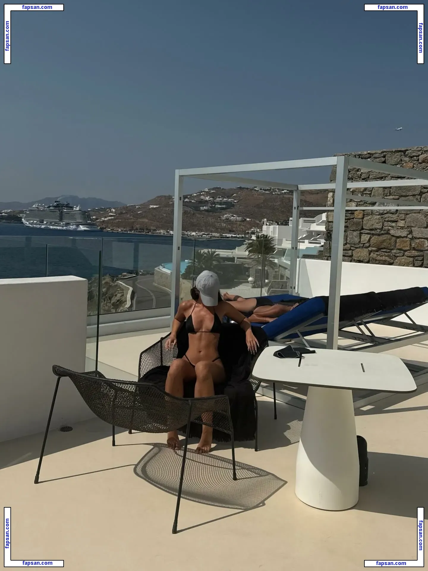 Leah Halton голая фото #0520 с Онлифанс