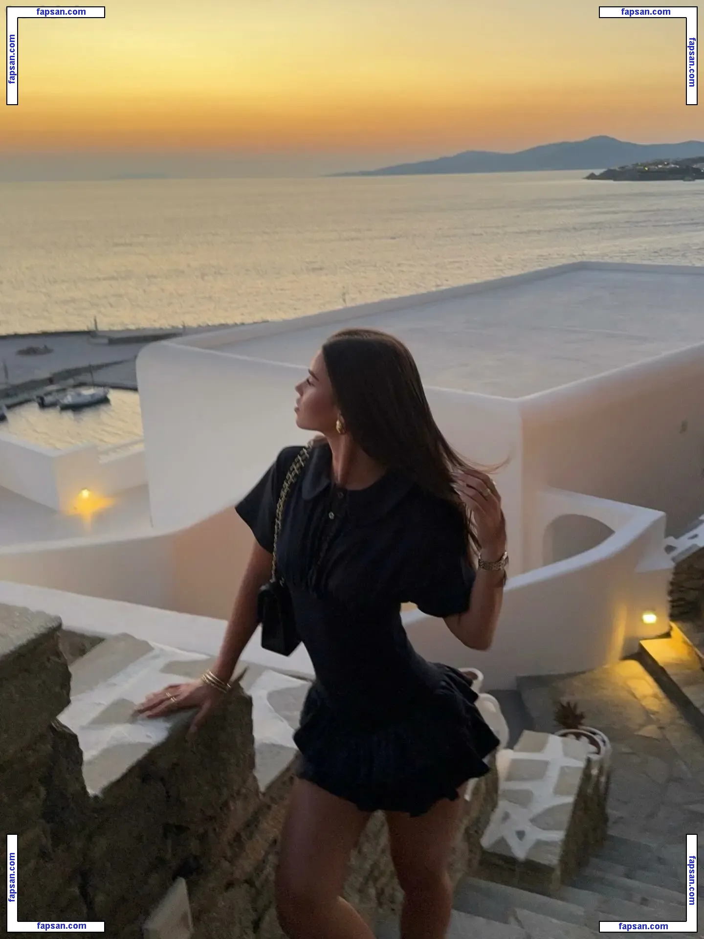 Leah Halton голая фото #0527 с Онлифанс