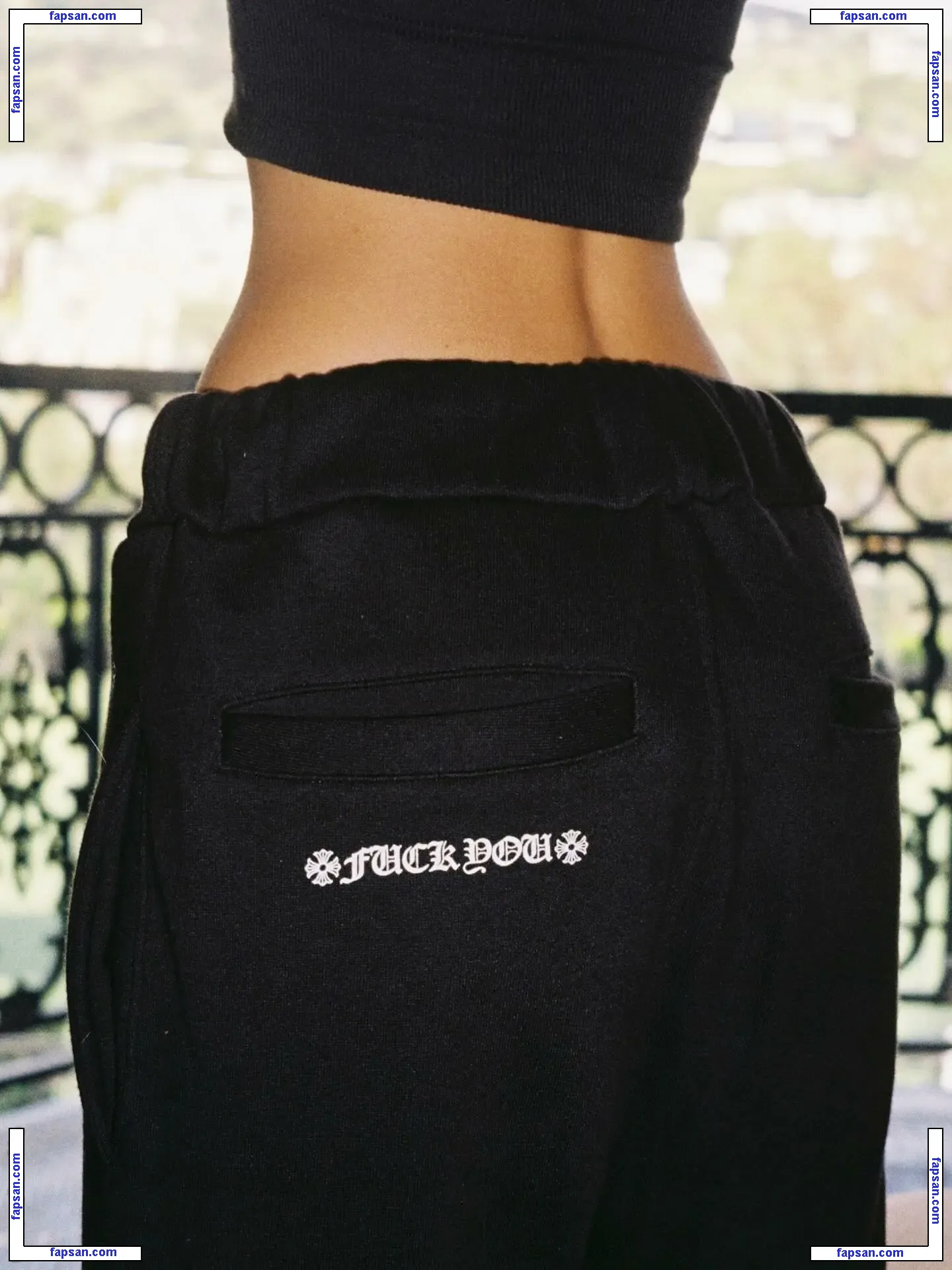 Leah Halton голая фото #0529 с Онлифанс