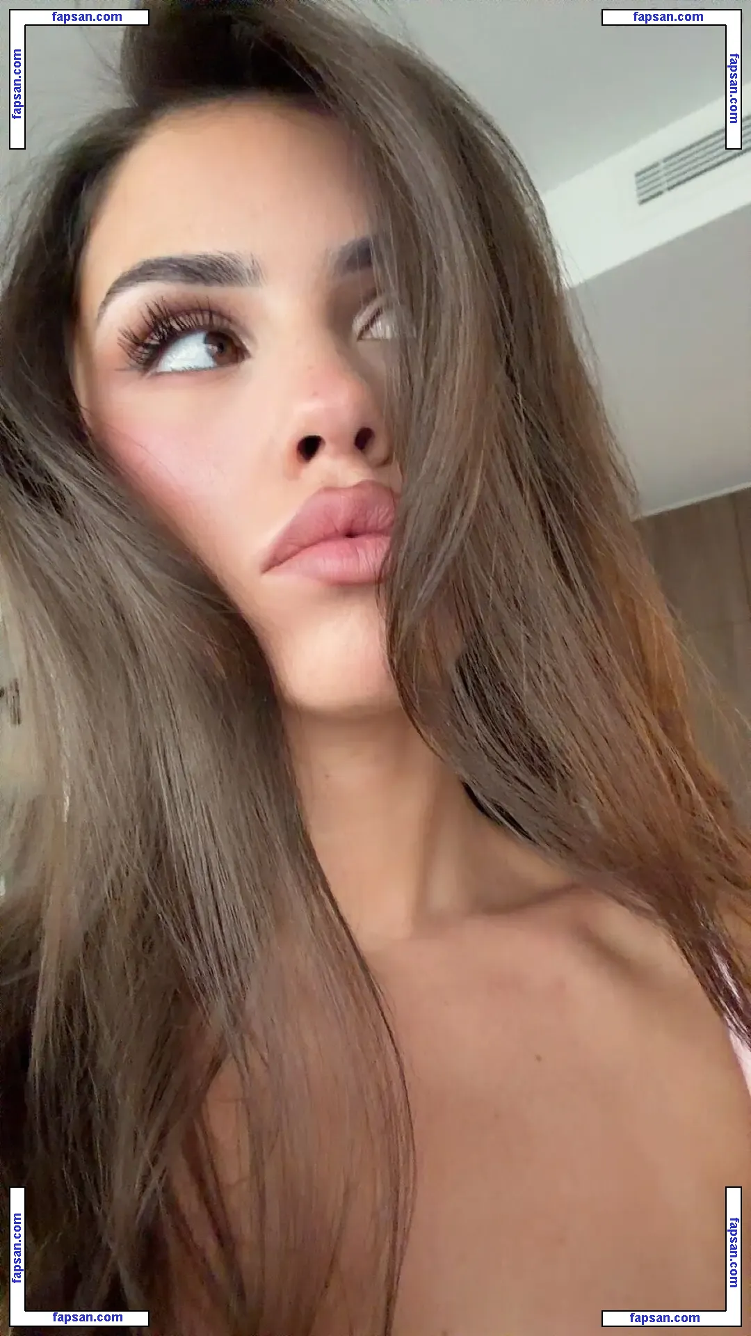 Leah Halton голая фото #0541 с Онлифанс