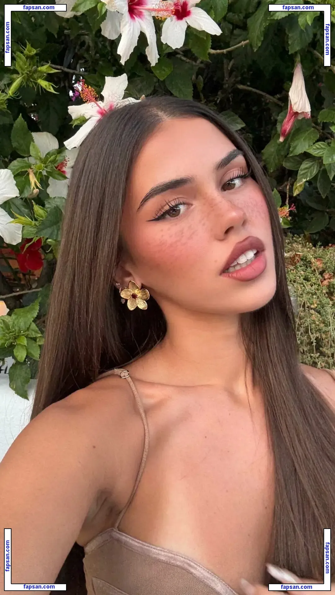 Leah Halton nude photo #0601 from OnlyFans