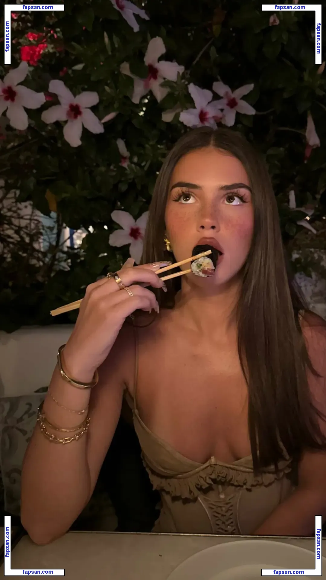 Leah Halton nude photo #0610 from OnlyFans