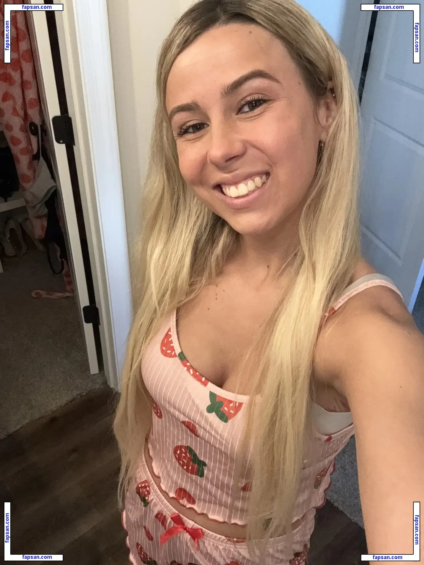 Leah Remini nude photo #0223 from OnlyFans