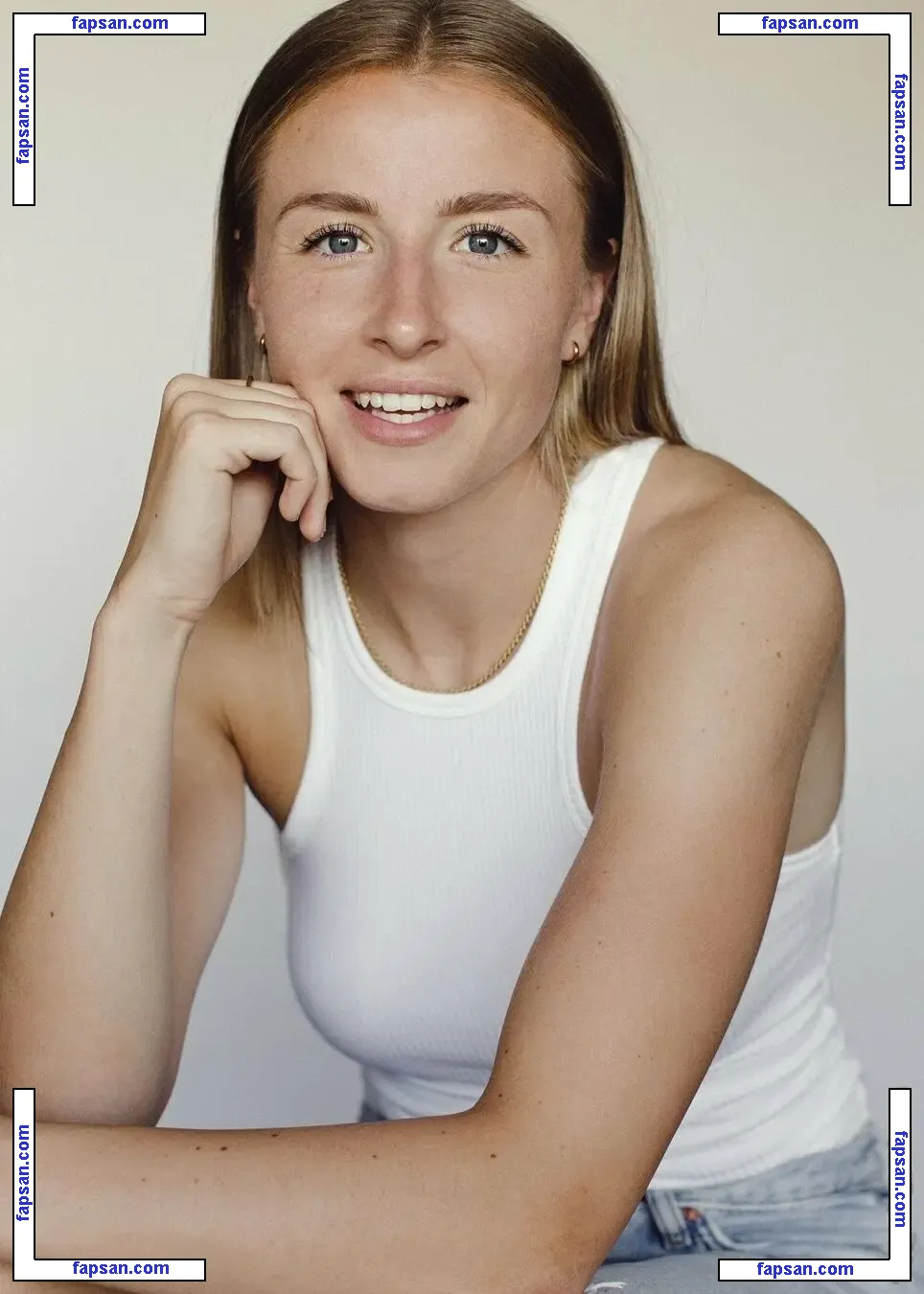 leahwilliamson nude photo #0013 from OnlyFans