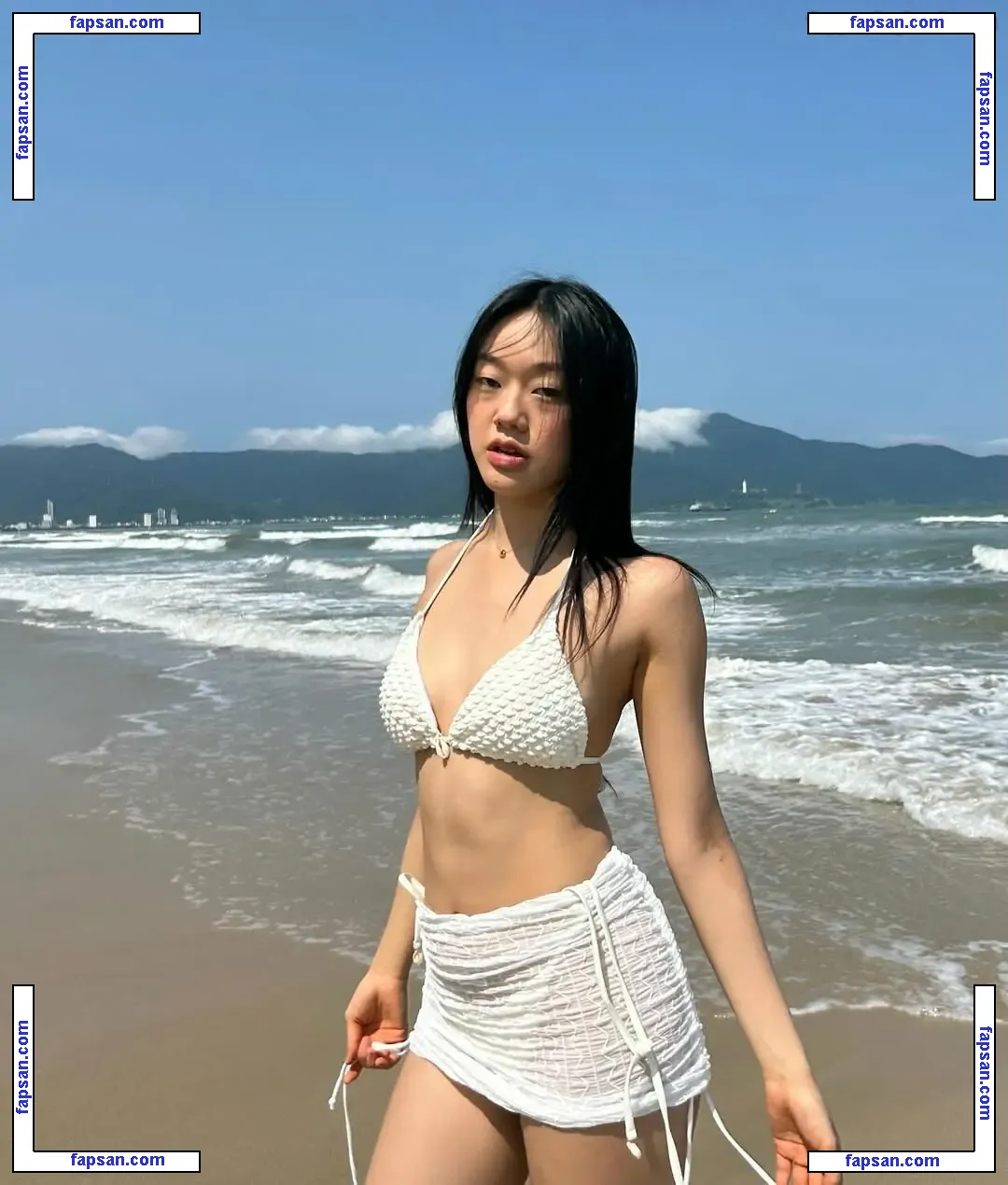 Lee Seoin nude photo #0011 from OnlyFans