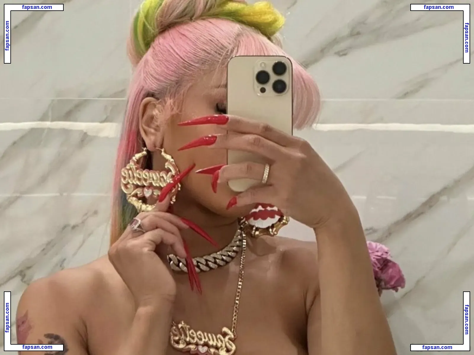 Lee Simmons голая фото #0001 с Онлифанс