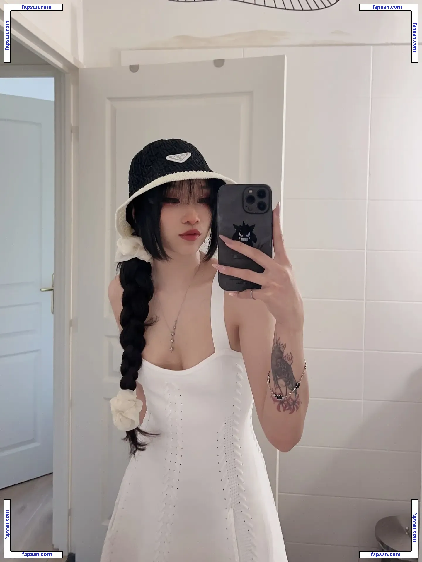 leezipotato nude photo #0129 from OnlyFans