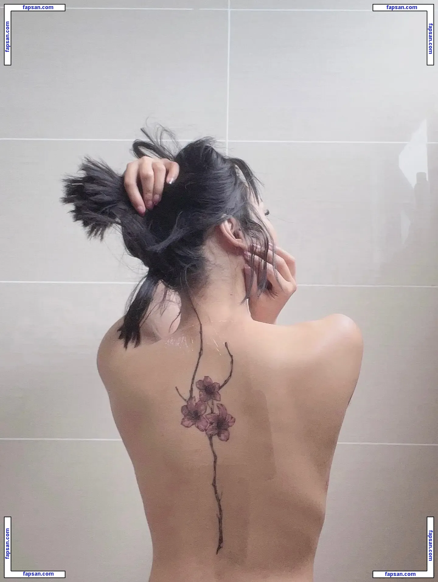 leezipotato nude photo #0130 from OnlyFans