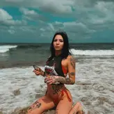leftsharkcait nude #0011