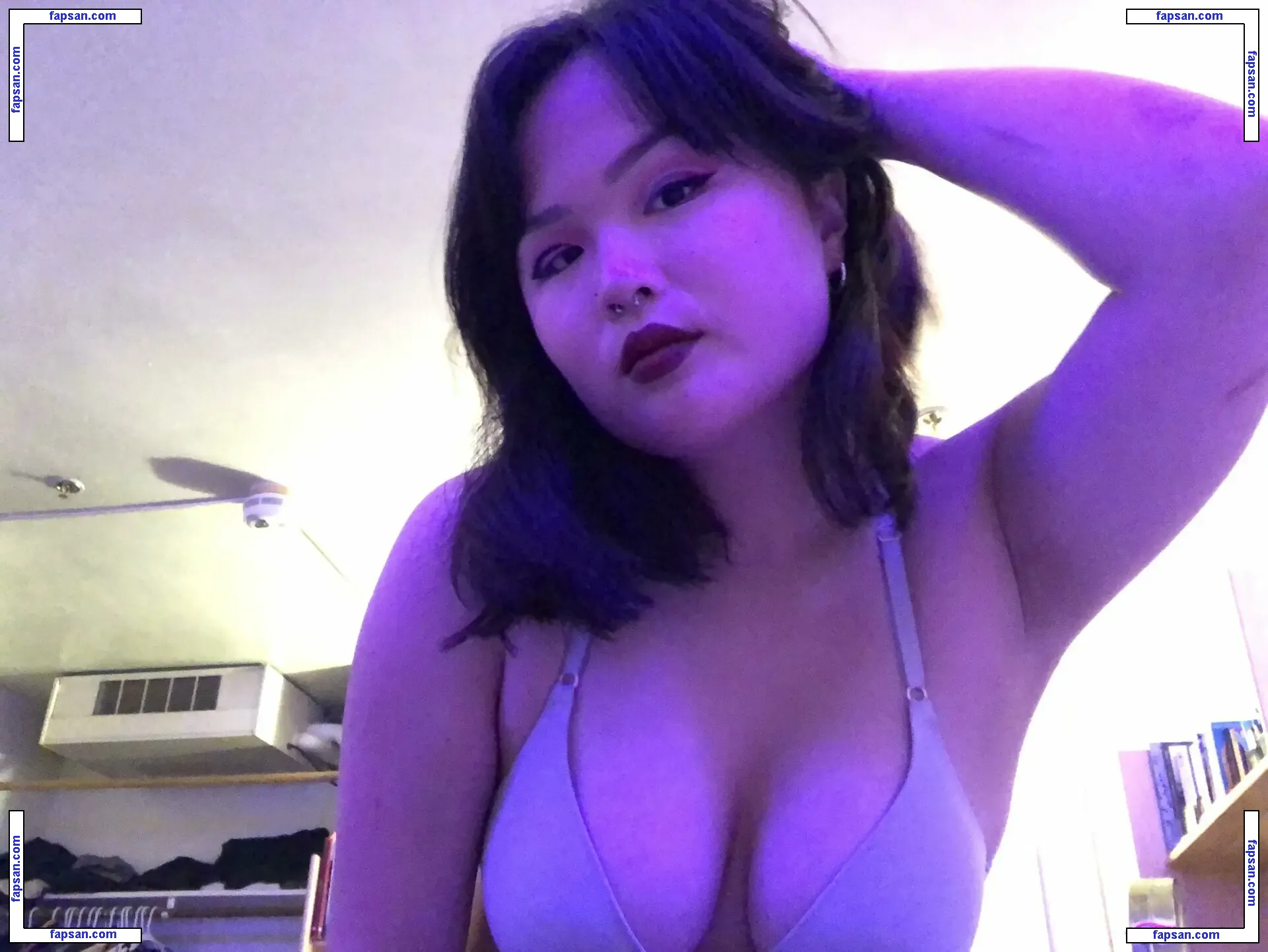 LegitimateCurrency голая фото #0010 с Онлифанс