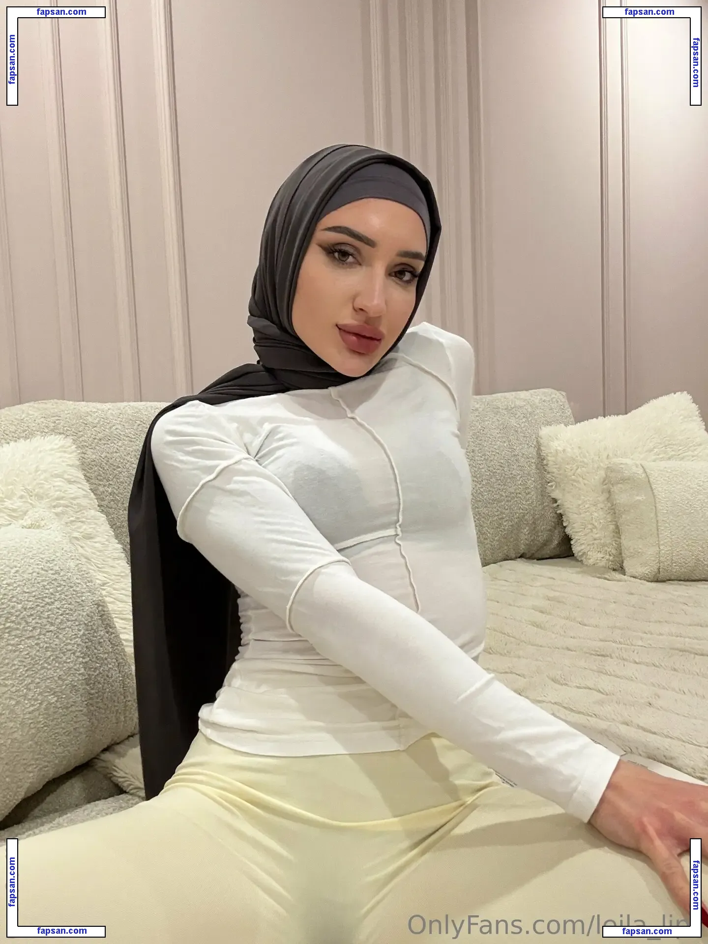 leila_lips nude photo #0002 from OnlyFans
