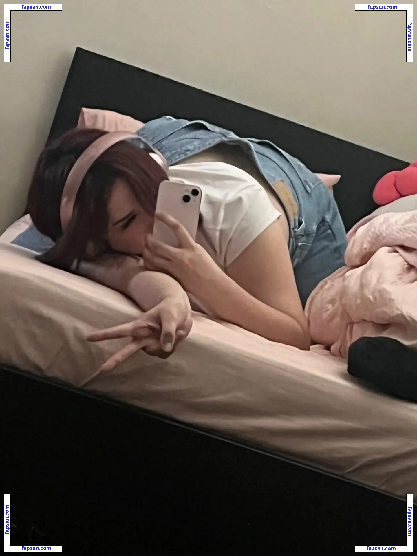 Lelerosie nude photo #0002 from OnlyFans
