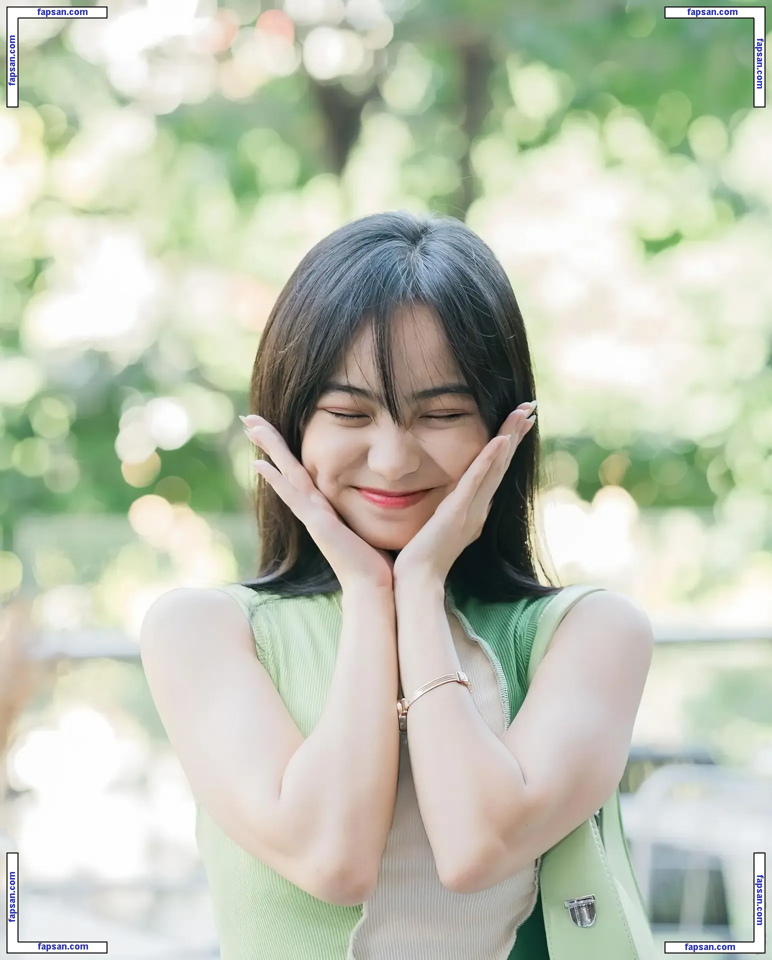 Leleyspam голая фото #0003 с Онлифанс