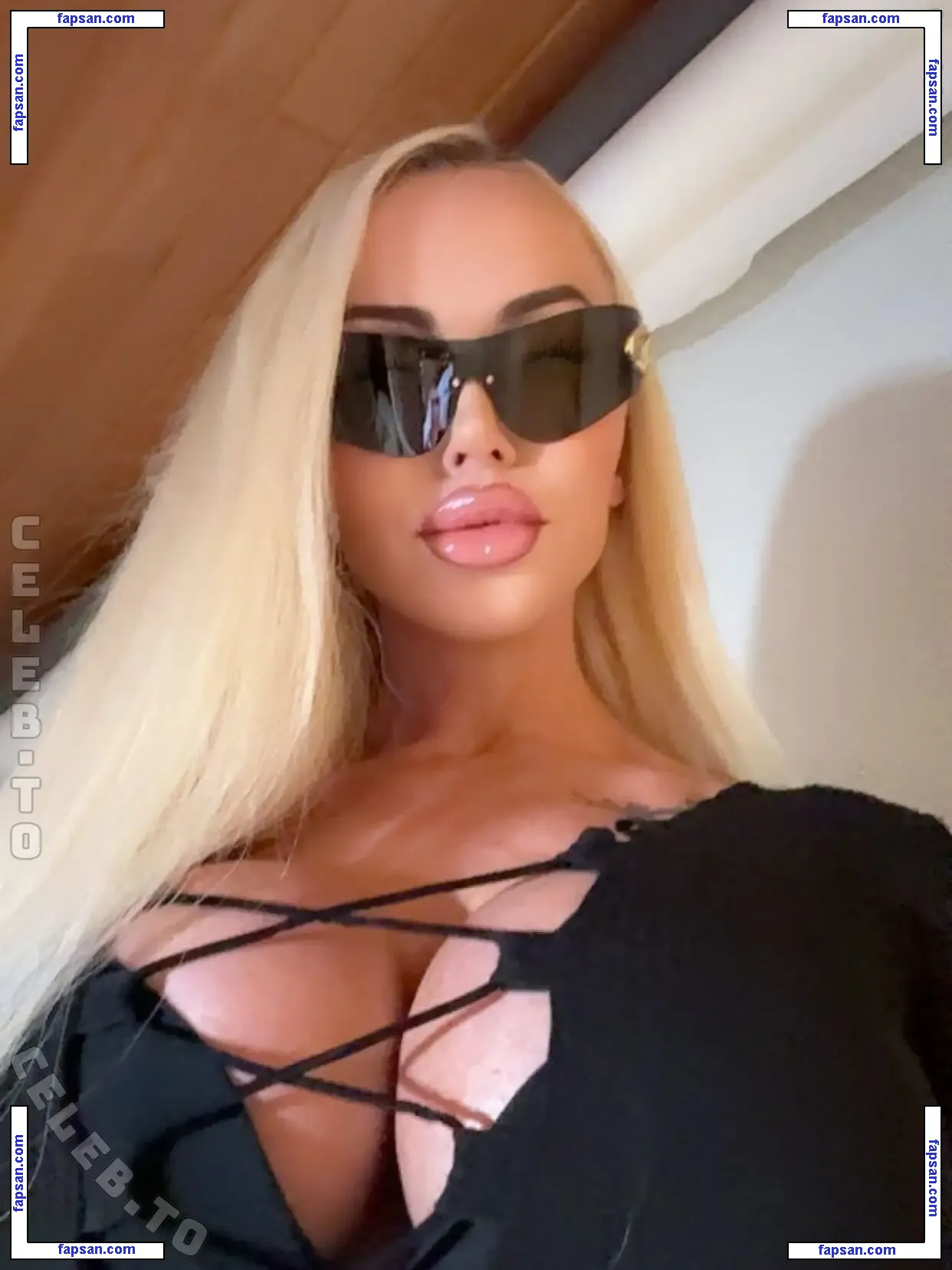 Lena R nude photo #0002 from OnlyFans