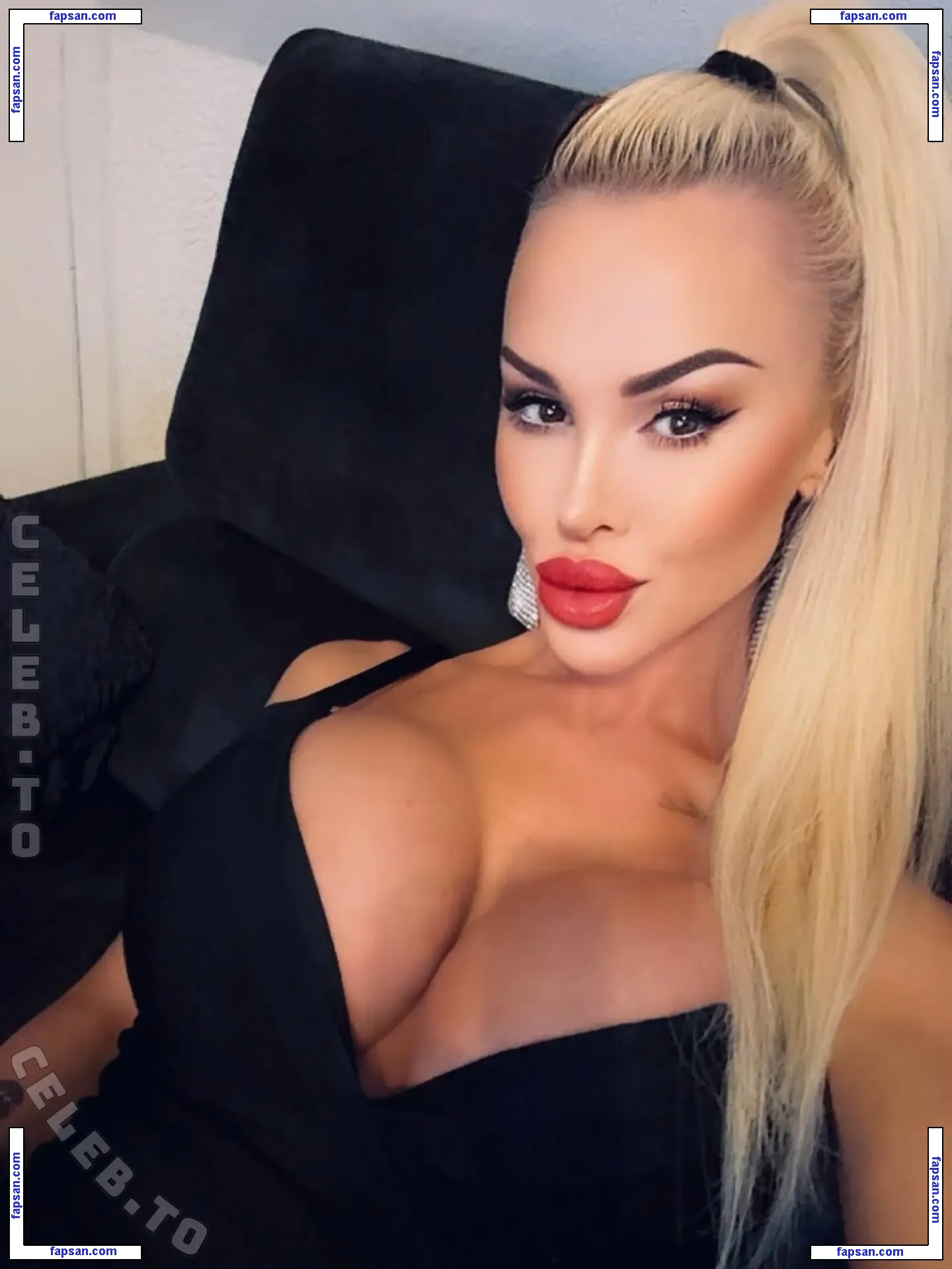 Lena R голая фото #0003 с Онлифанс