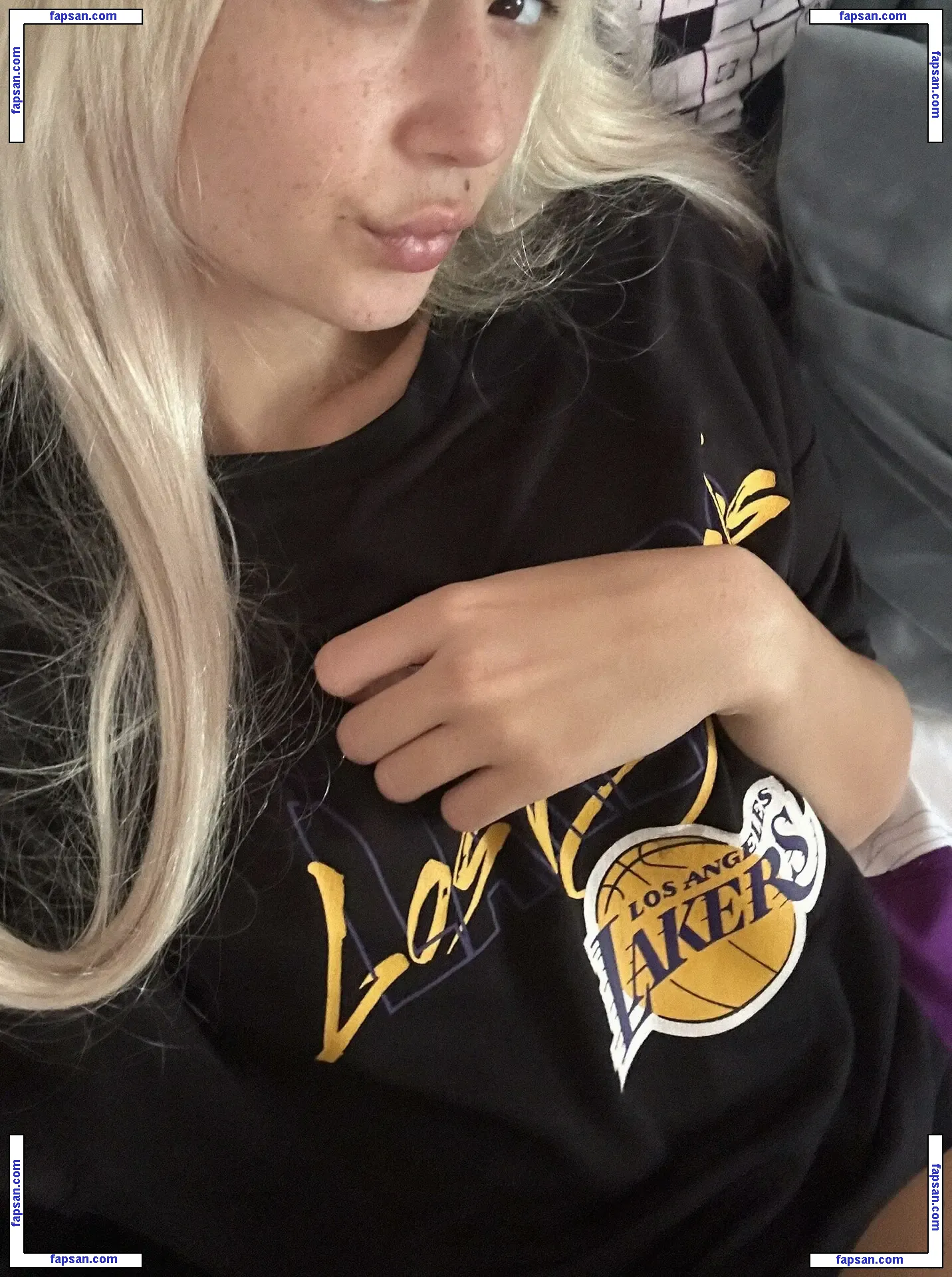 lenalovesux голая фото #0002 с Онлифанс