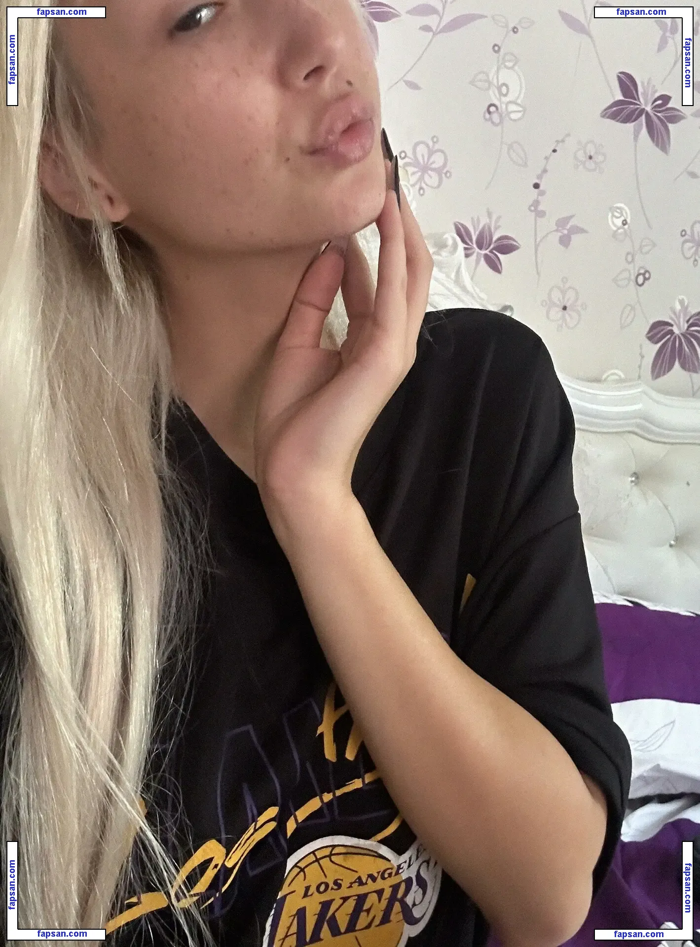 lenalovesux голая фото #0013 с Онлифанс