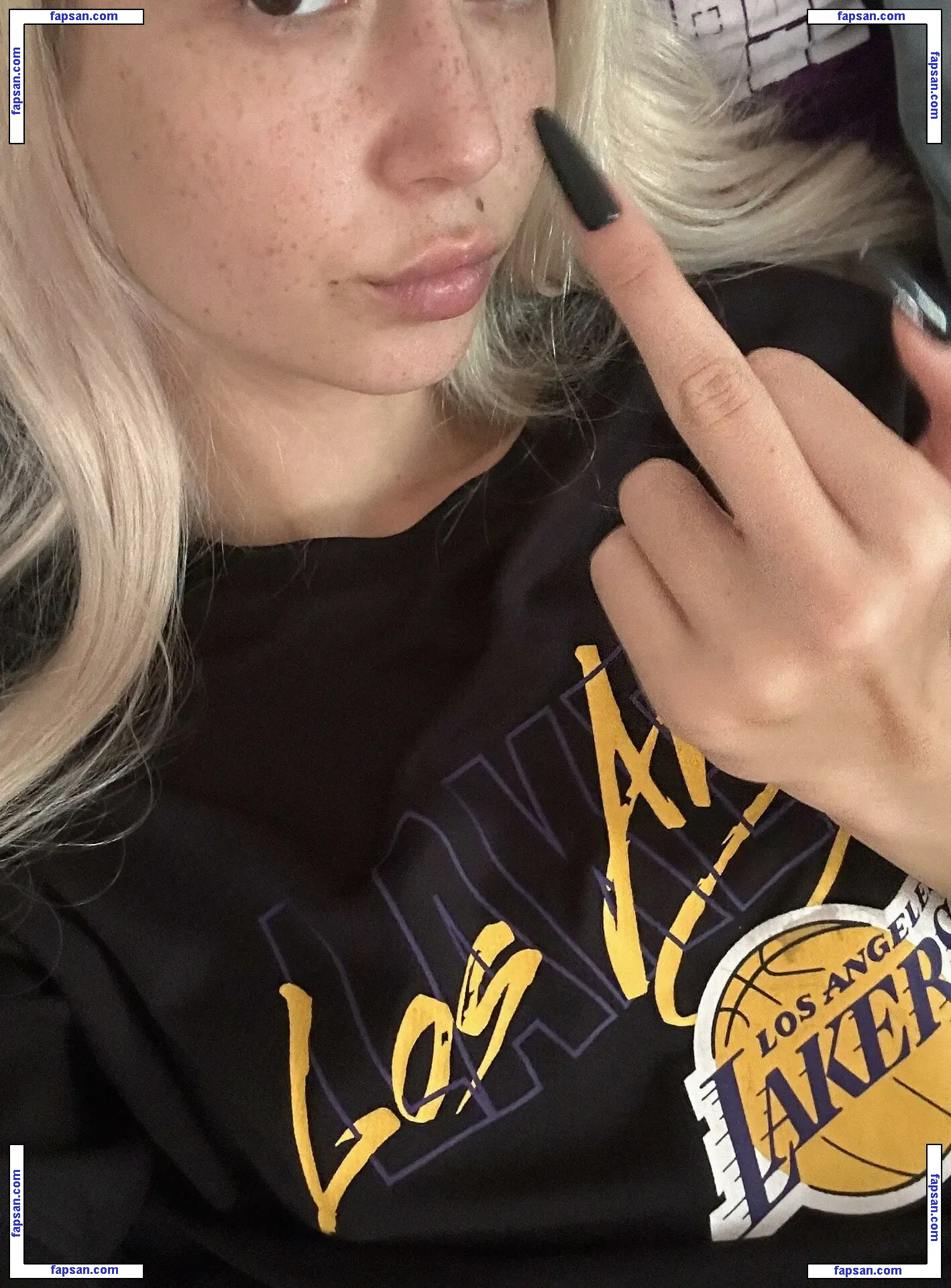 lenalovesux голая фото #0025 с Онлифанс