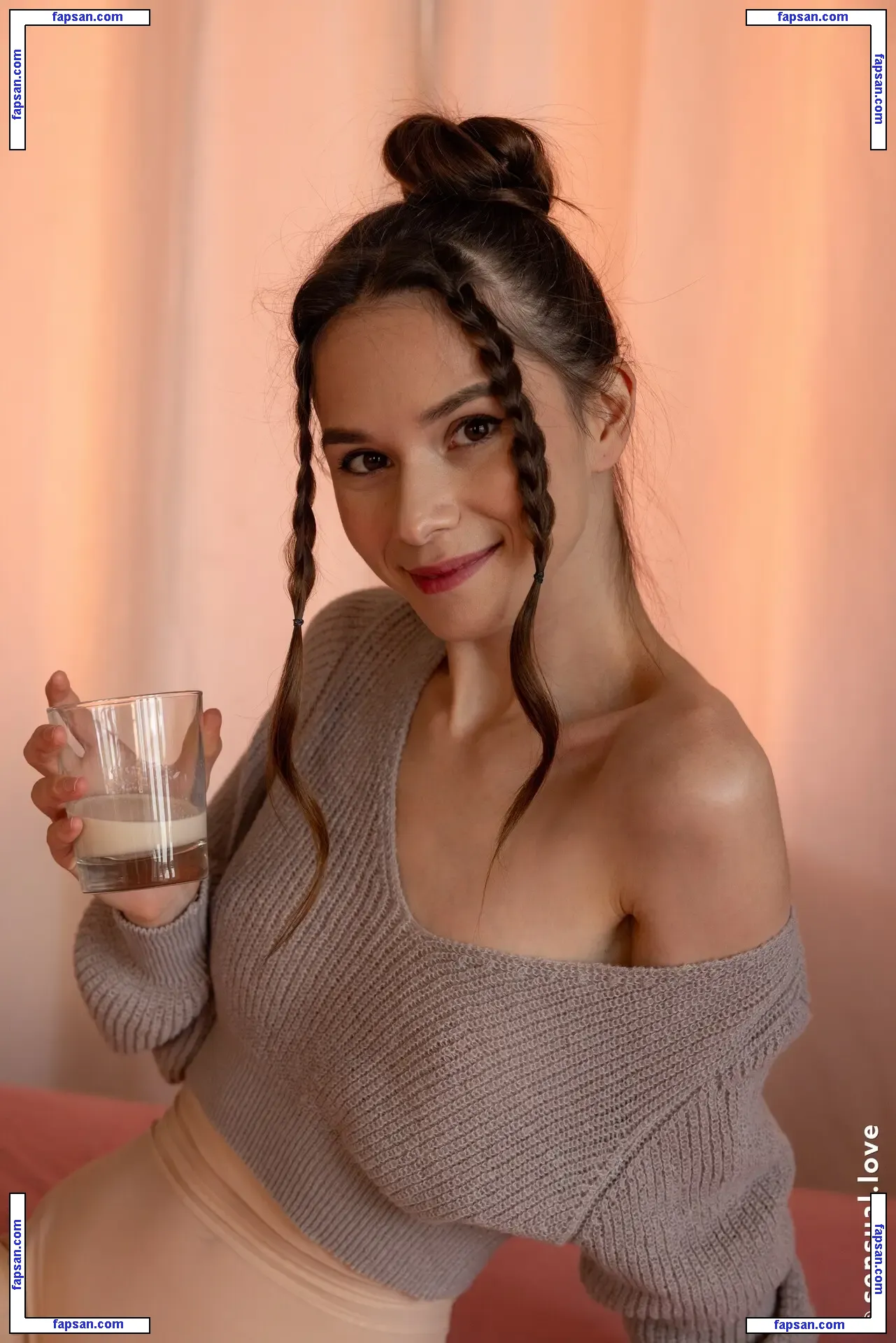 Leona Mia nude photo #0129 from OnlyFans