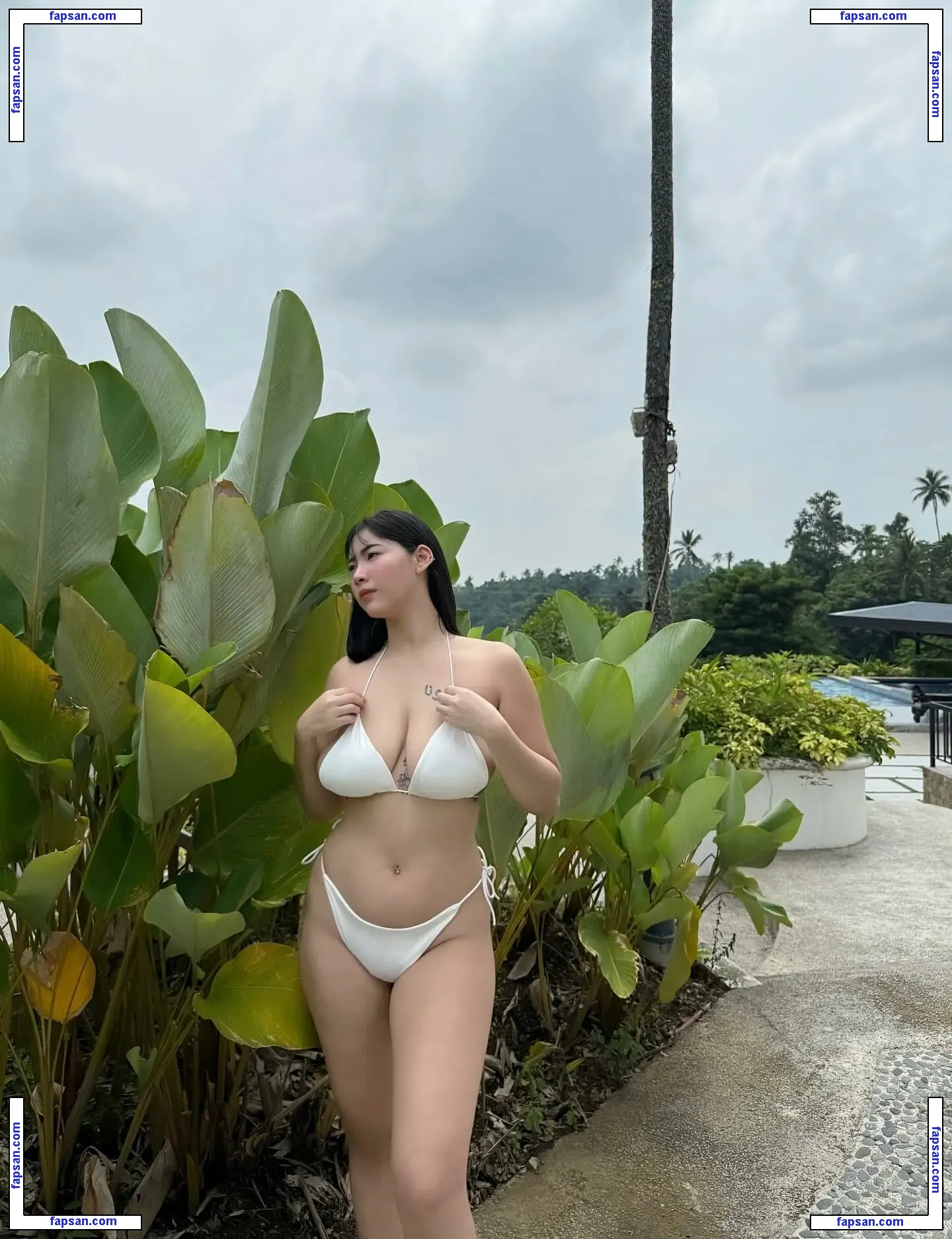 Leonajie Almario nude photo #0007 from OnlyFans