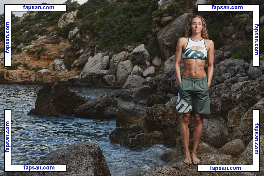 Leonie Beck голая фото #0017 с Онлифанс