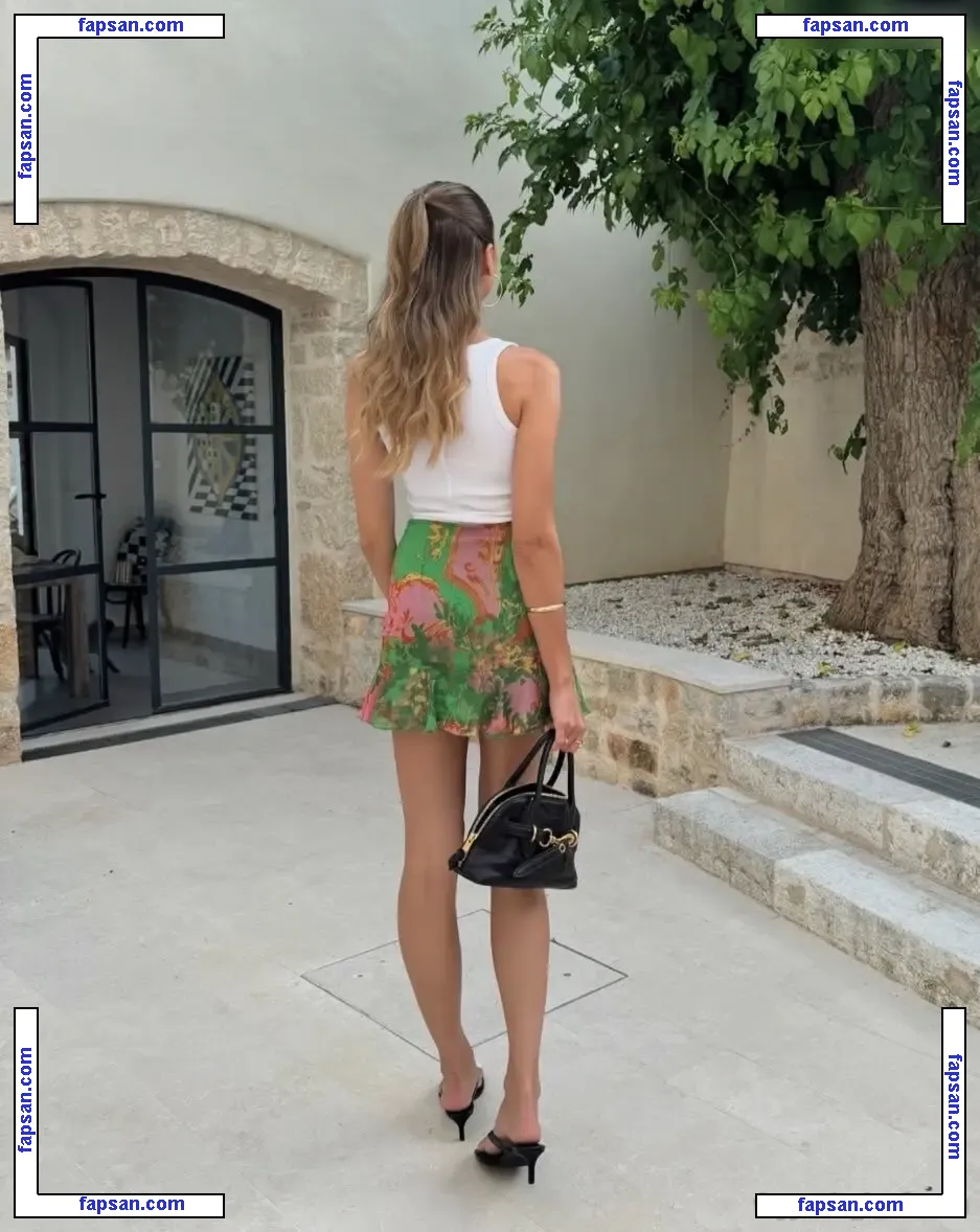 Leony Burger nude photo #0049 from OnlyFans
