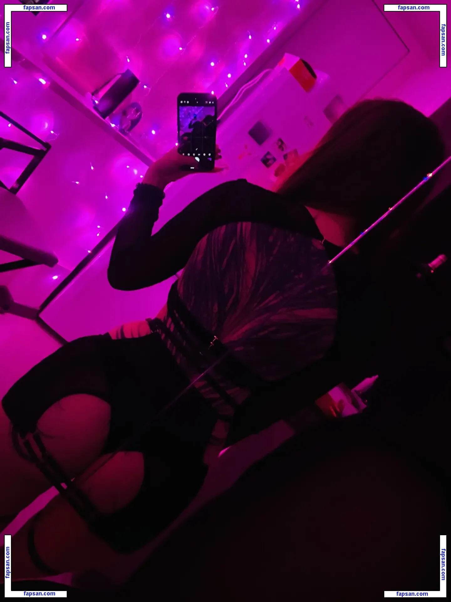 Lera Mendelson голая фото #0001 с Онлифанс