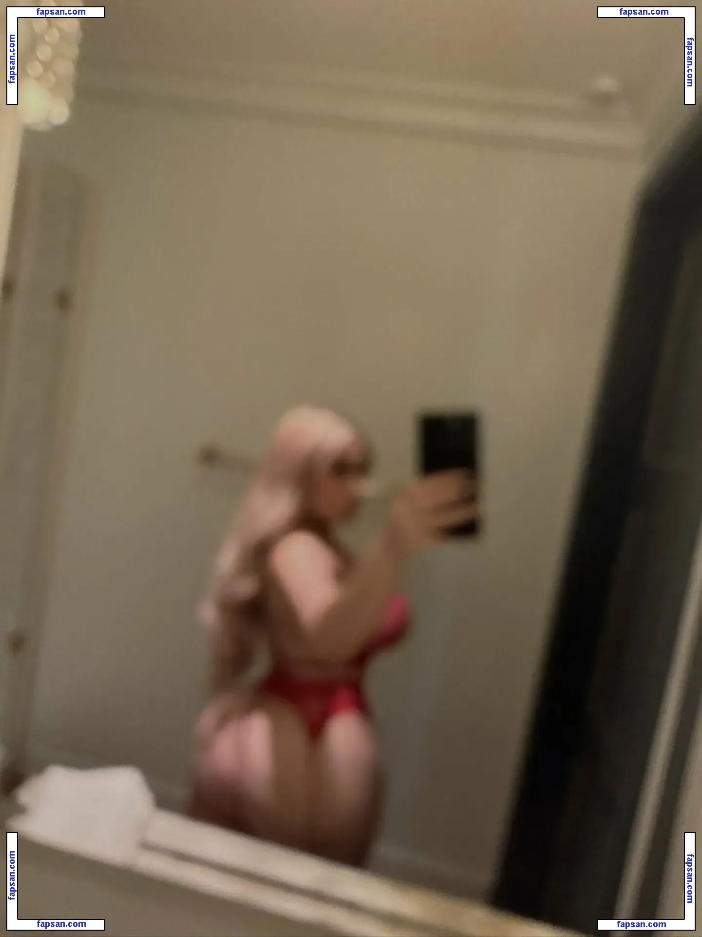 Lesley Karlette nude photo #0026 from OnlyFans