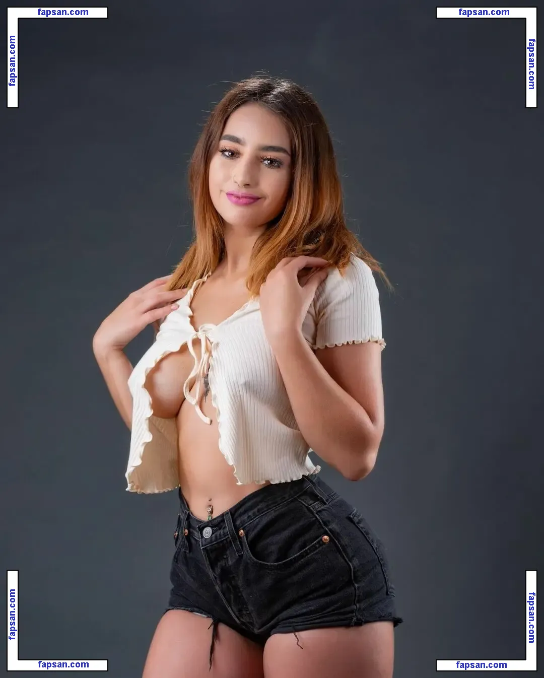 _lesliieeg nude photo #0003 from OnlyFans