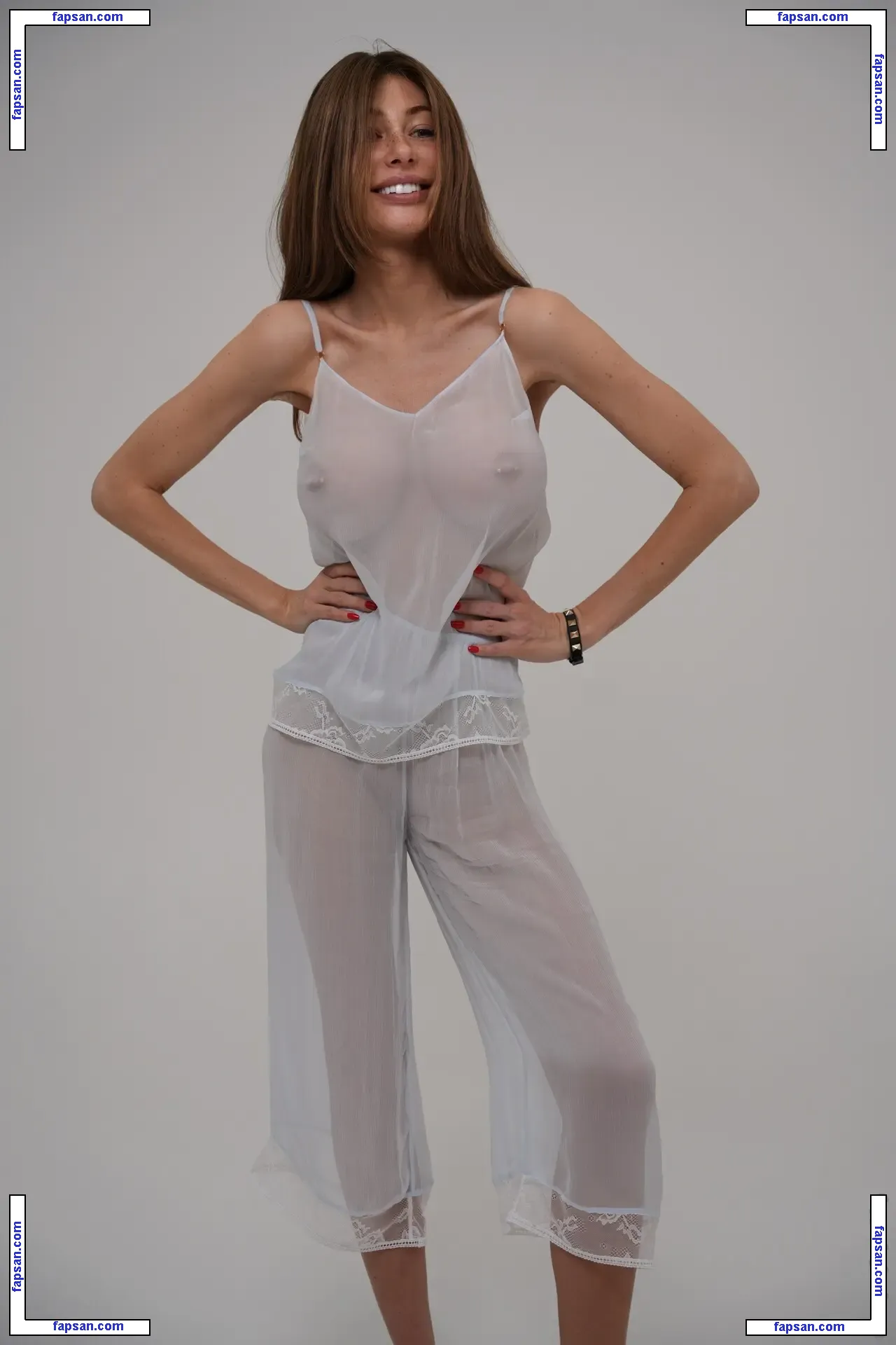 Letty Murr голая фото #0031 с Онлифанс