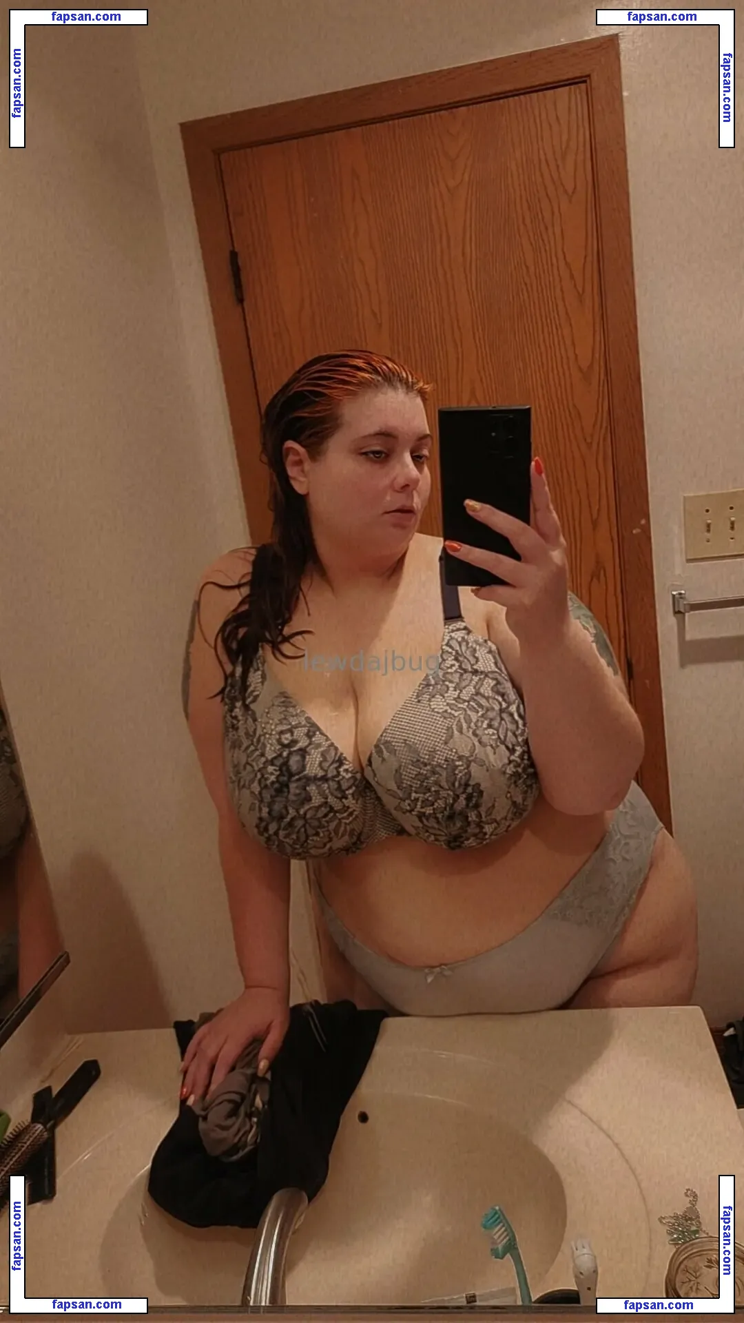 lewdajbug nude photo #0025 from OnlyFans