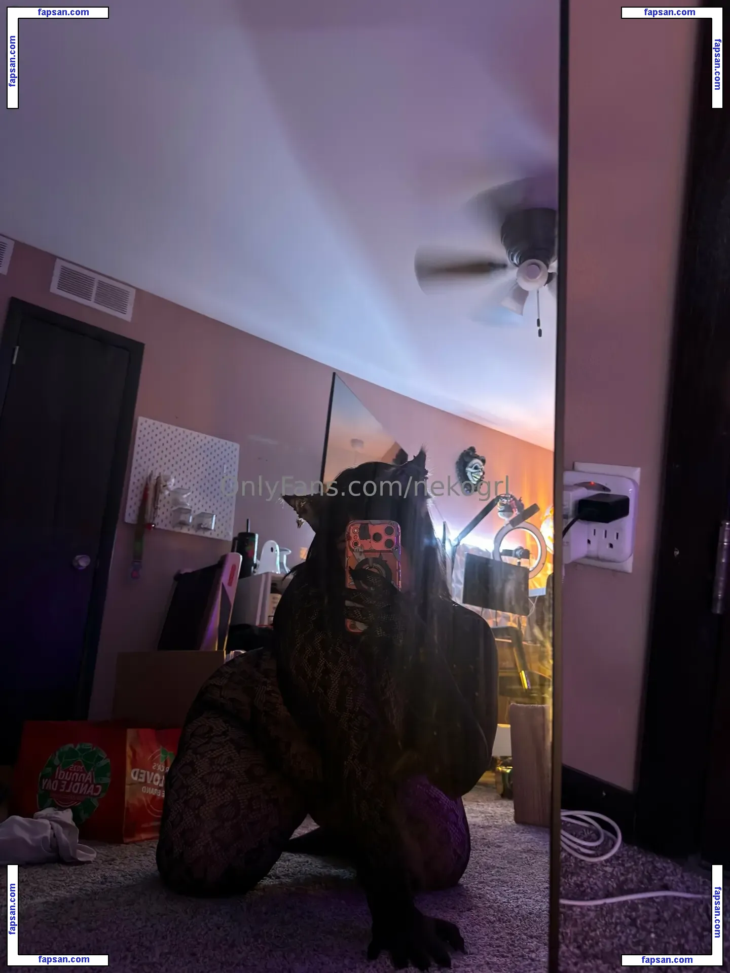 Lewnair nude photo #0001 from OnlyFans