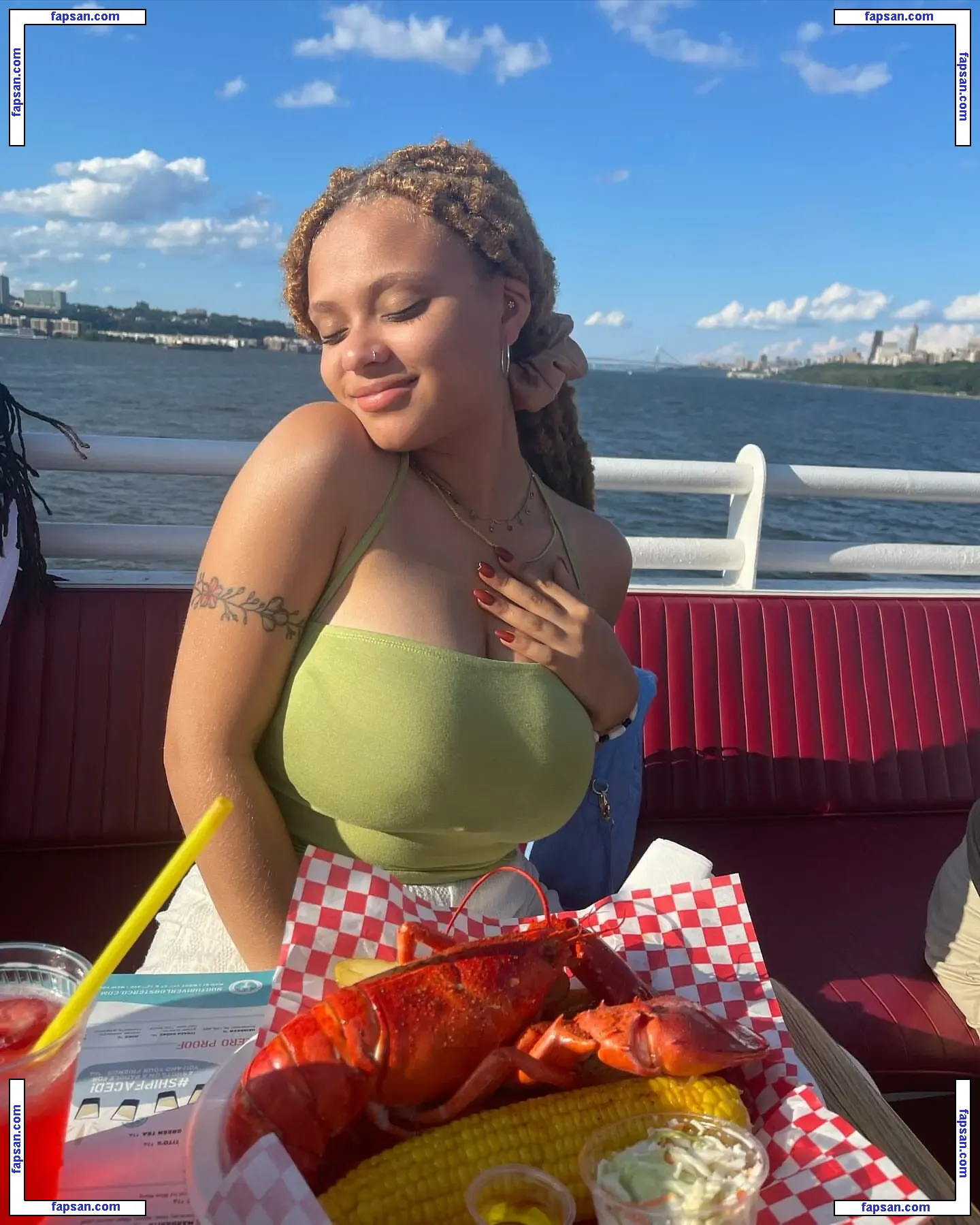 Lexcova nude photo #0033 from OnlyFans