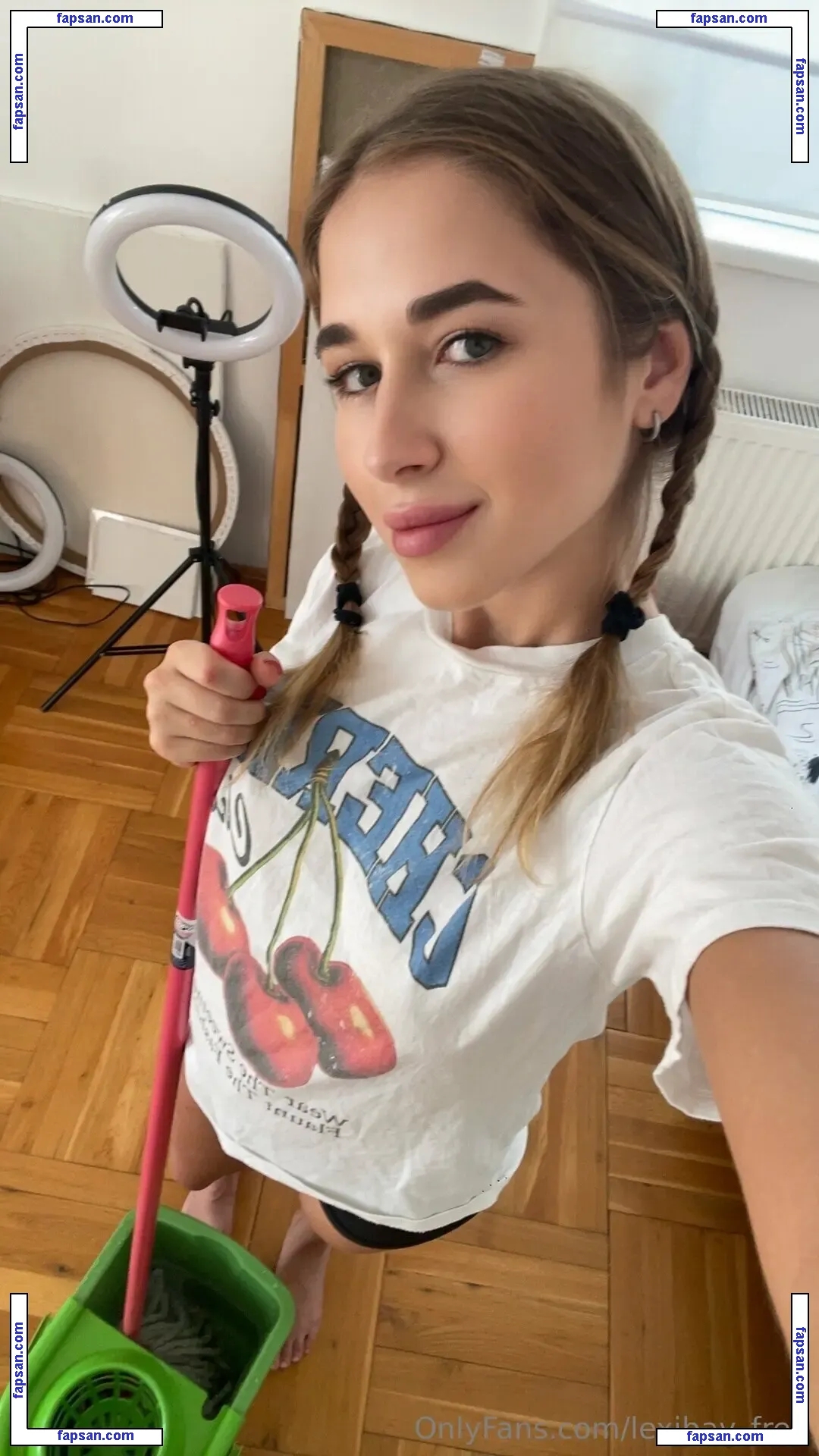 lexibay_free nude photo #0017 from OnlyFans