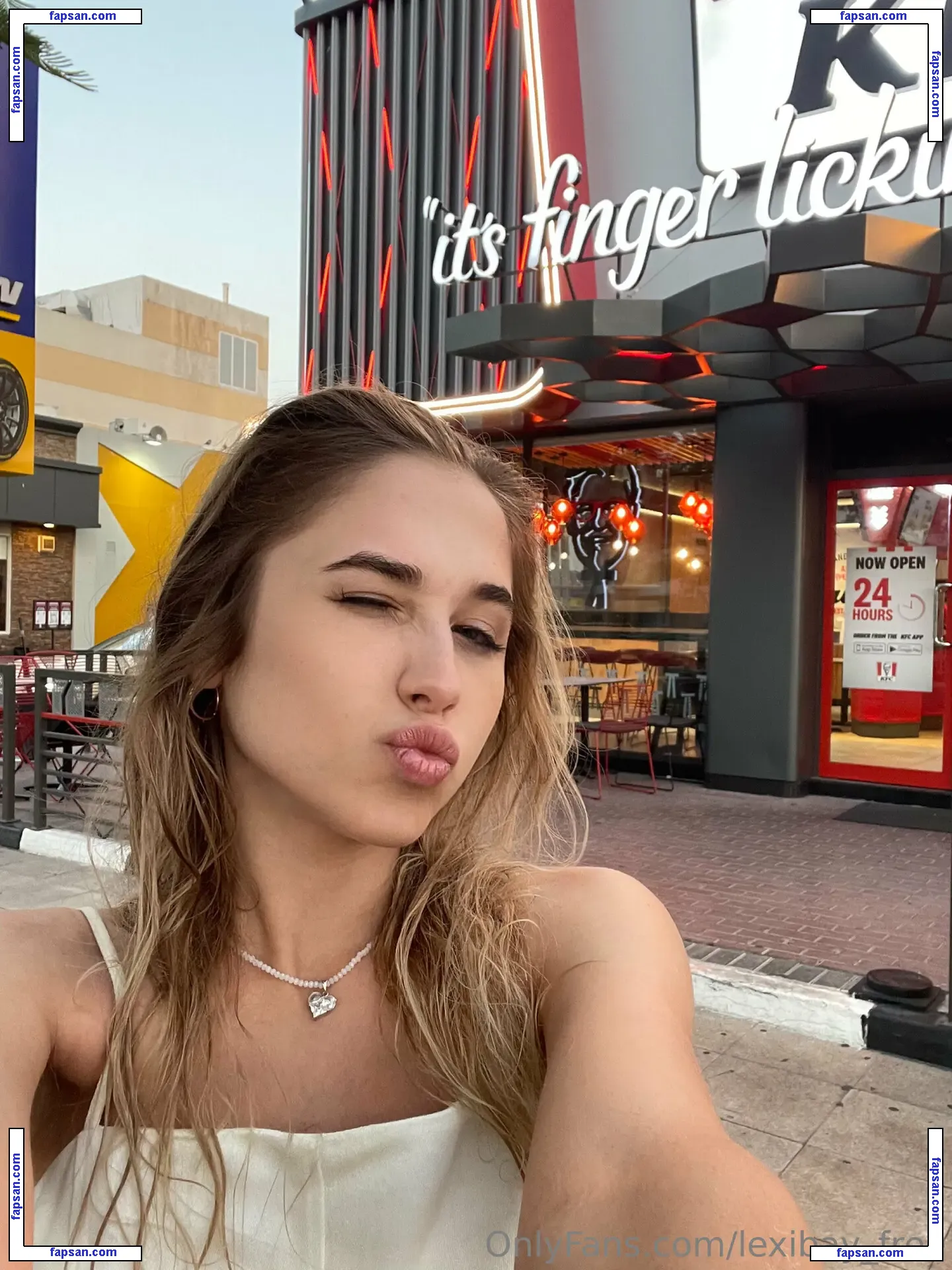 lexibay_free nude photo #0019 from OnlyFans