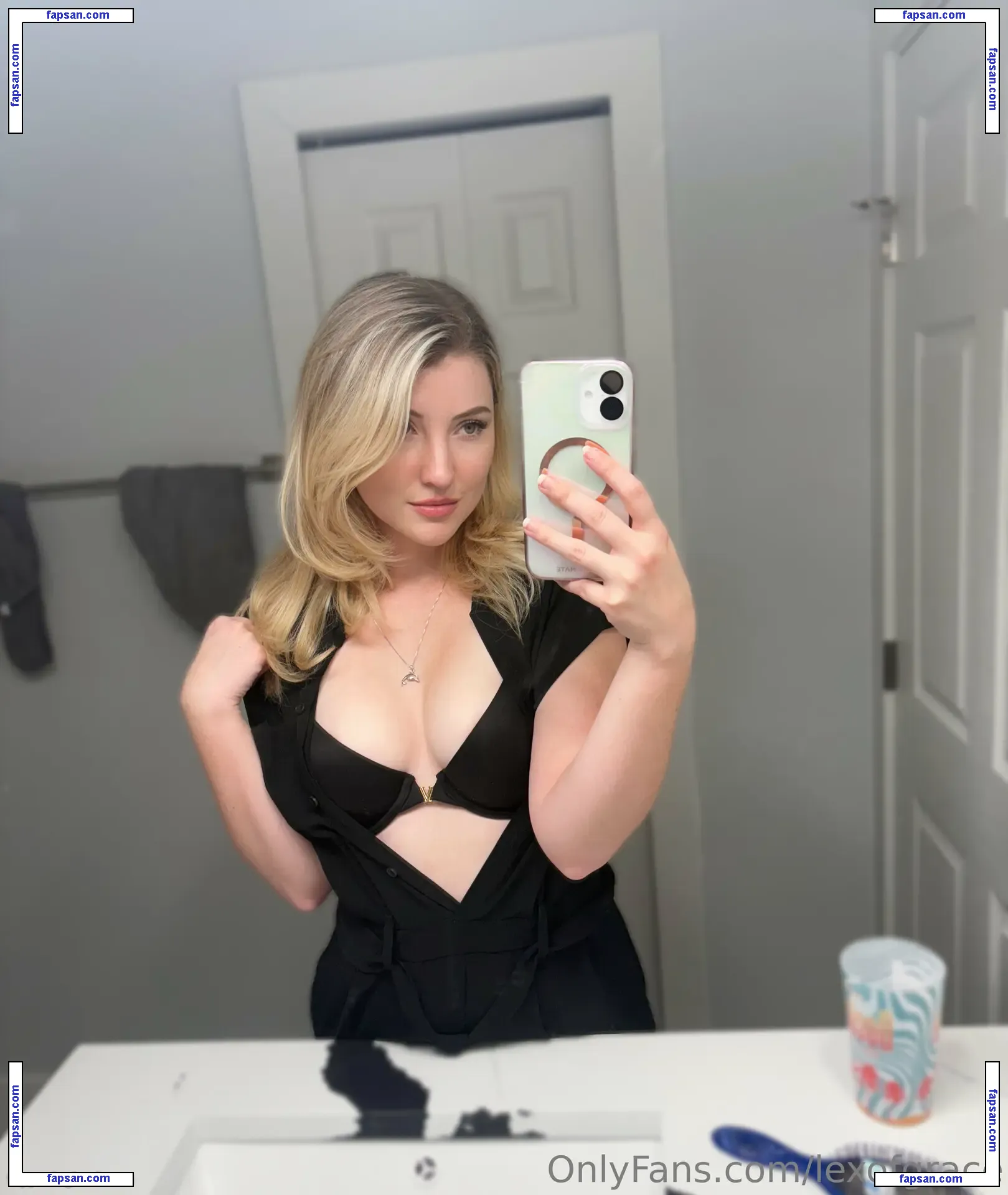 lexofgrace nude photo #0003 from OnlyFans