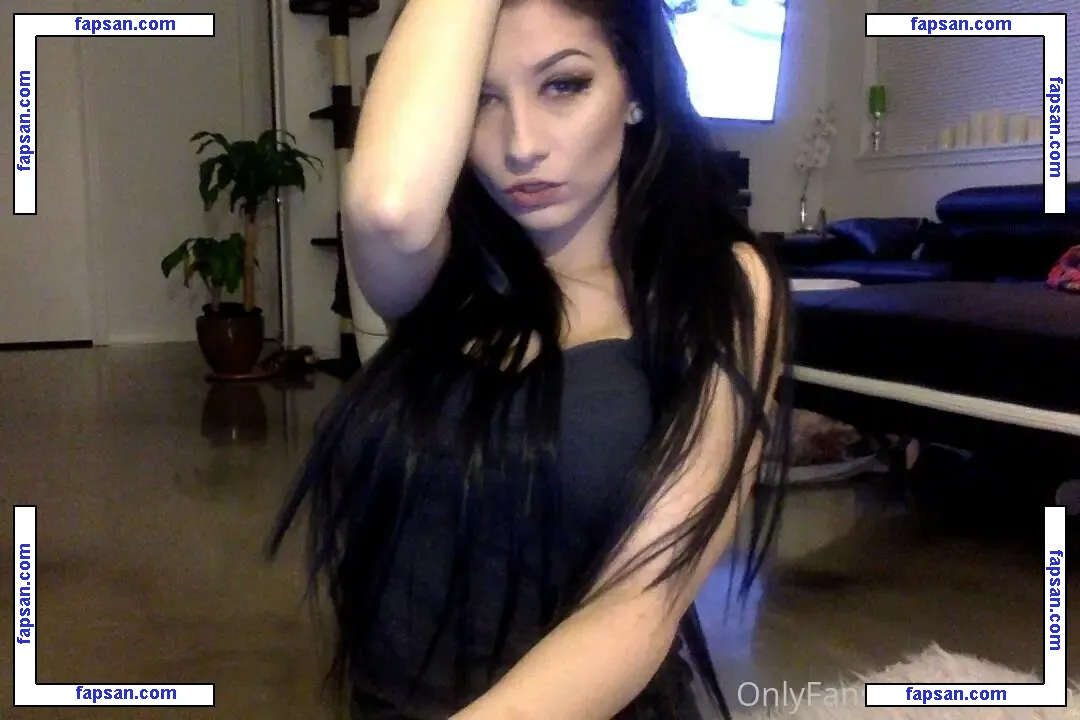 Lexze nude photo #0010 from OnlyFans