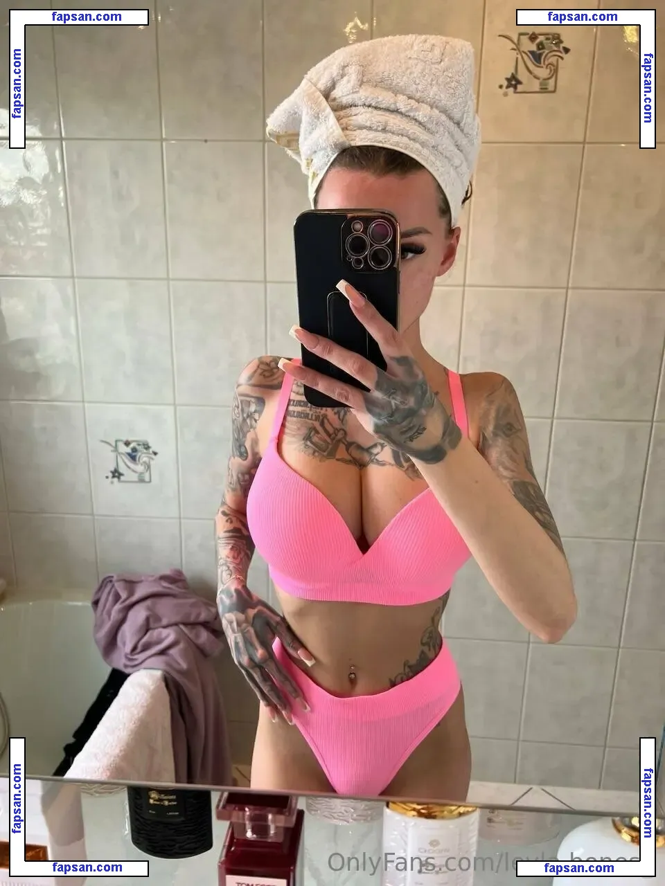 leyla.bones1 nude photo #0019 from OnlyFans