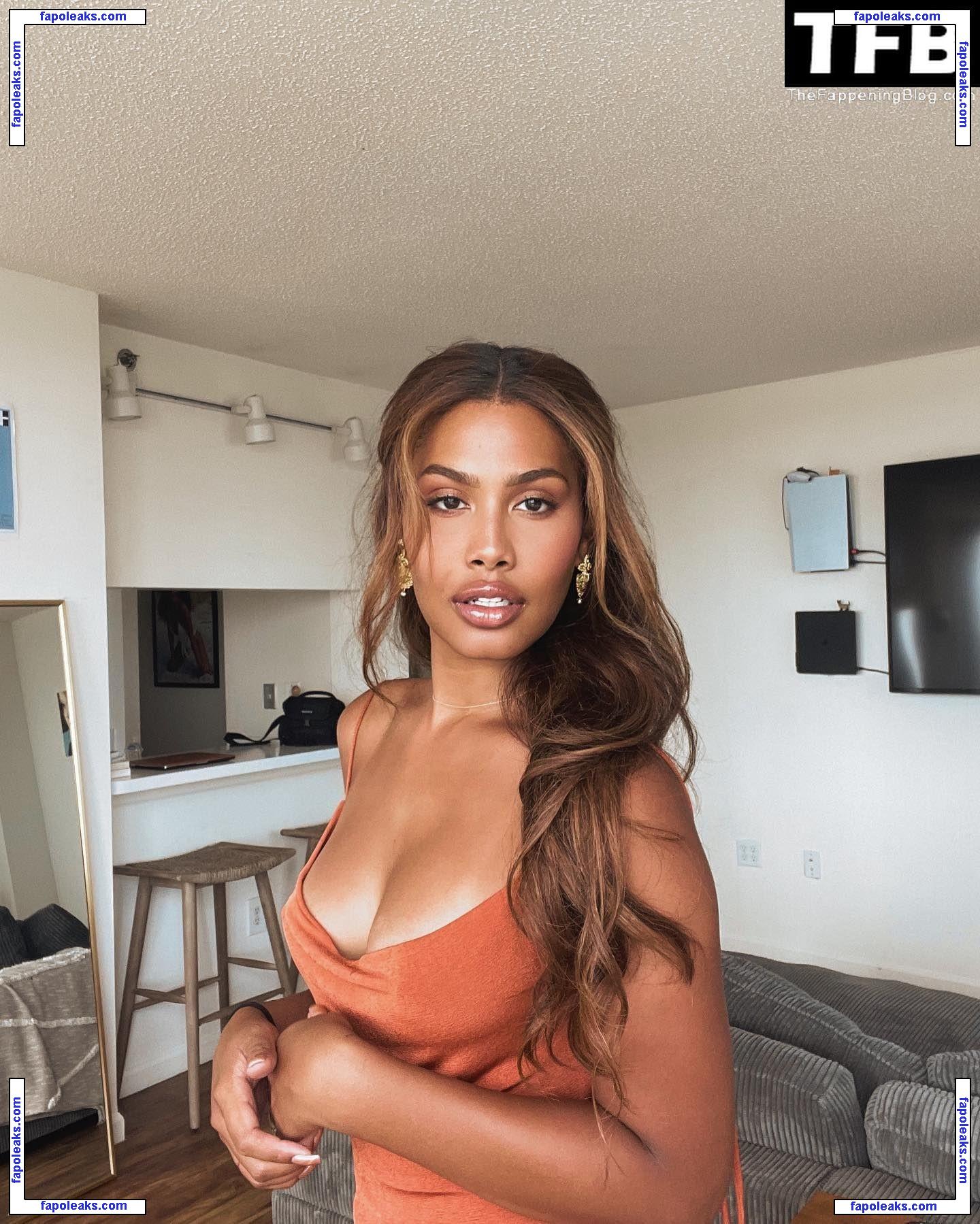 Leyna Bloom nude photo #0163 from OnlyFans