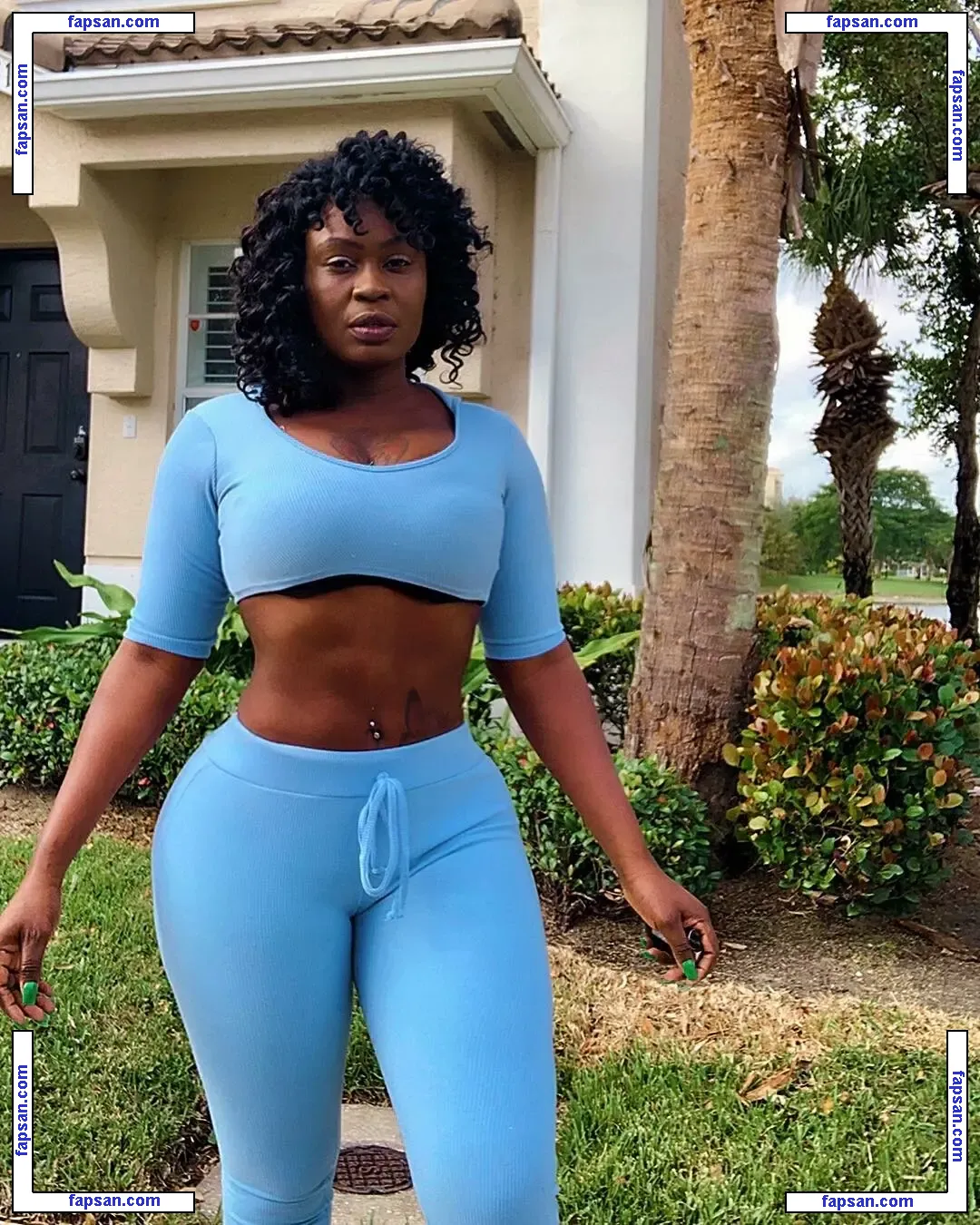 Lia Aesthetic nude photo #0016 from OnlyFans