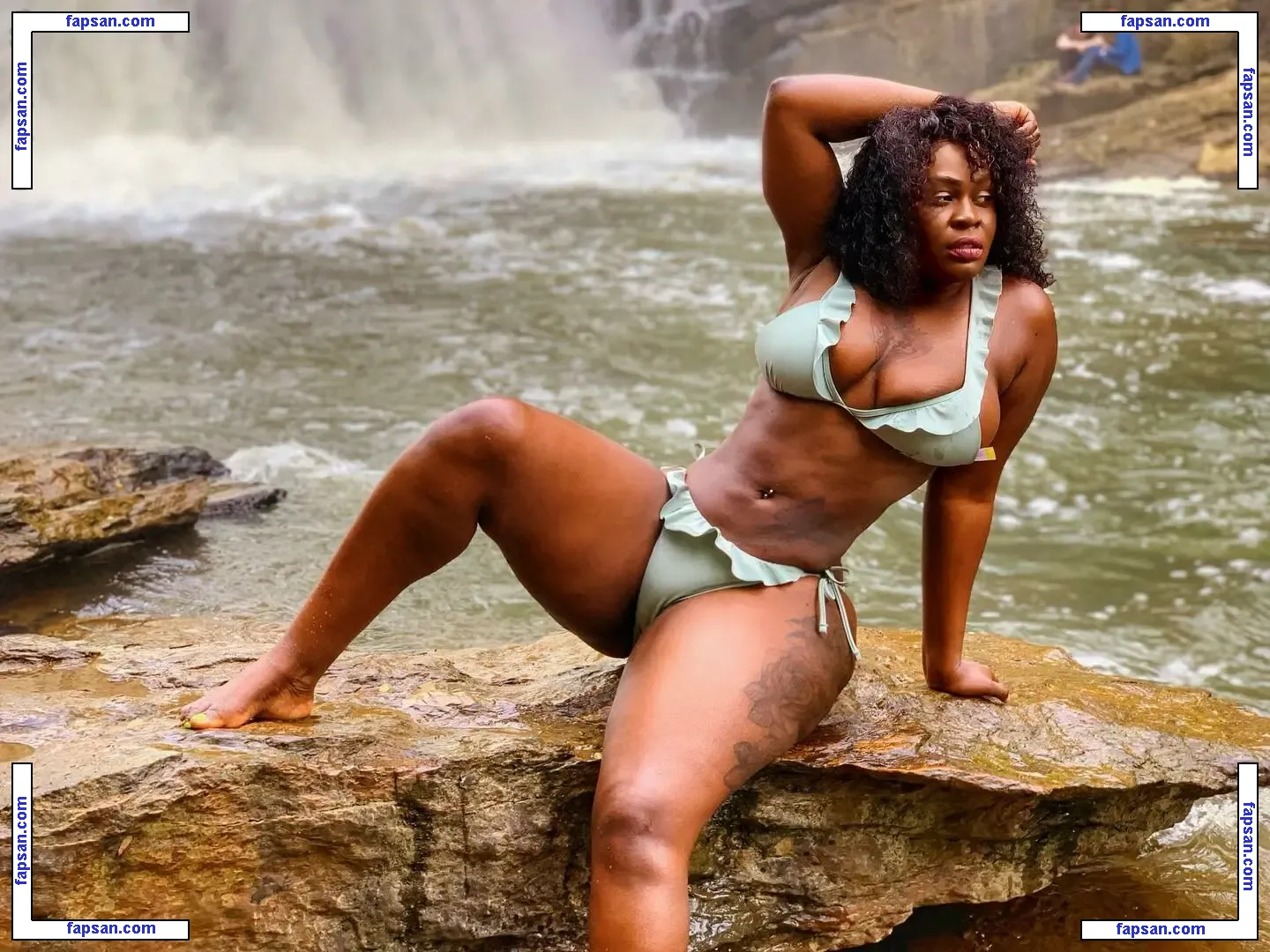 Lia Aesthetic nude photo #0020 from OnlyFans