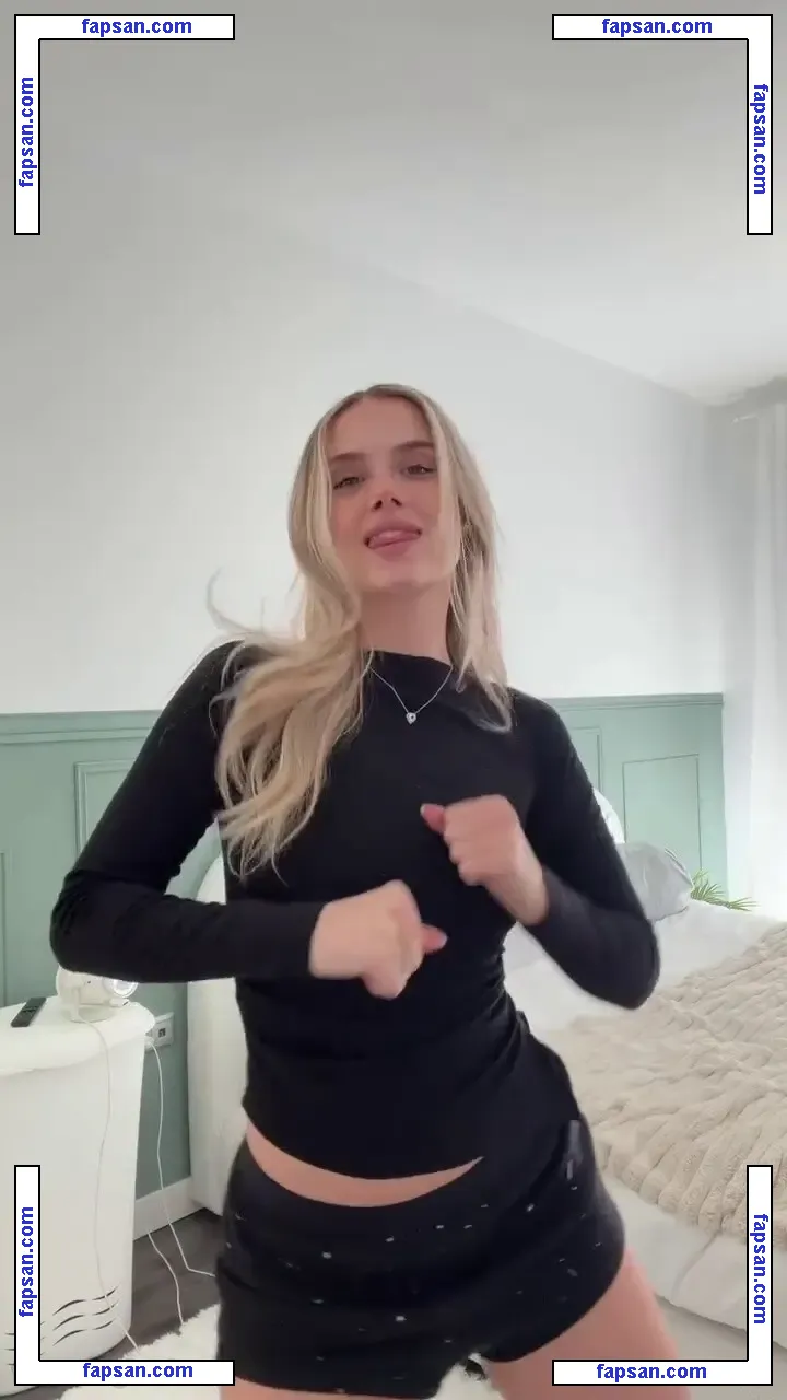 Lia Sikora голая фото #0082 с Онлифанс