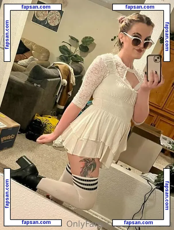 liaeuphoria nude photo #0024 from OnlyFans